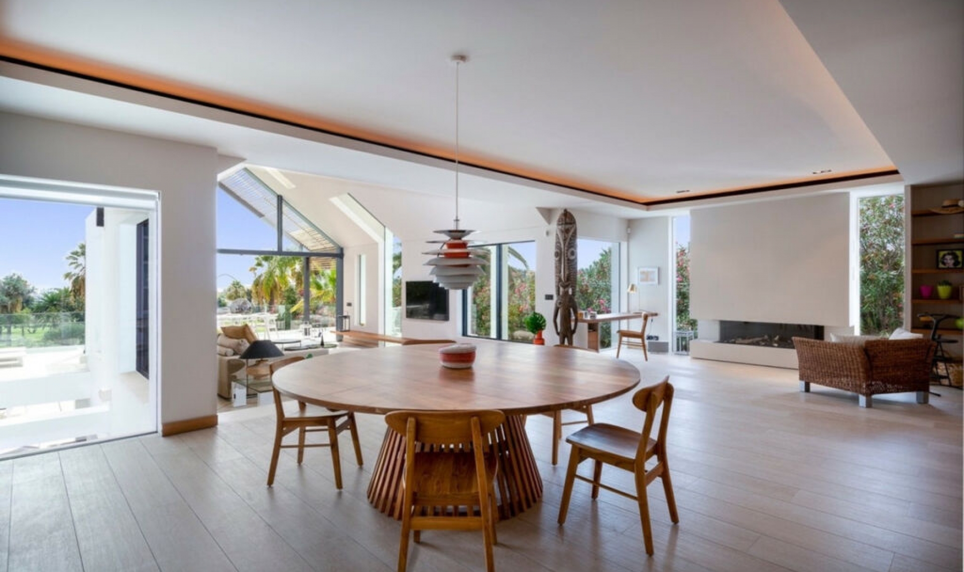 Resale - House -
Nueva Andalucía