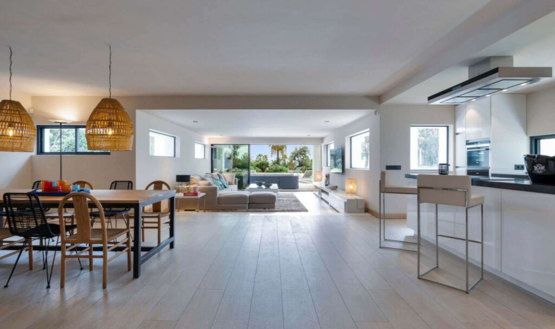 Resale - House -
Nueva Andalucía