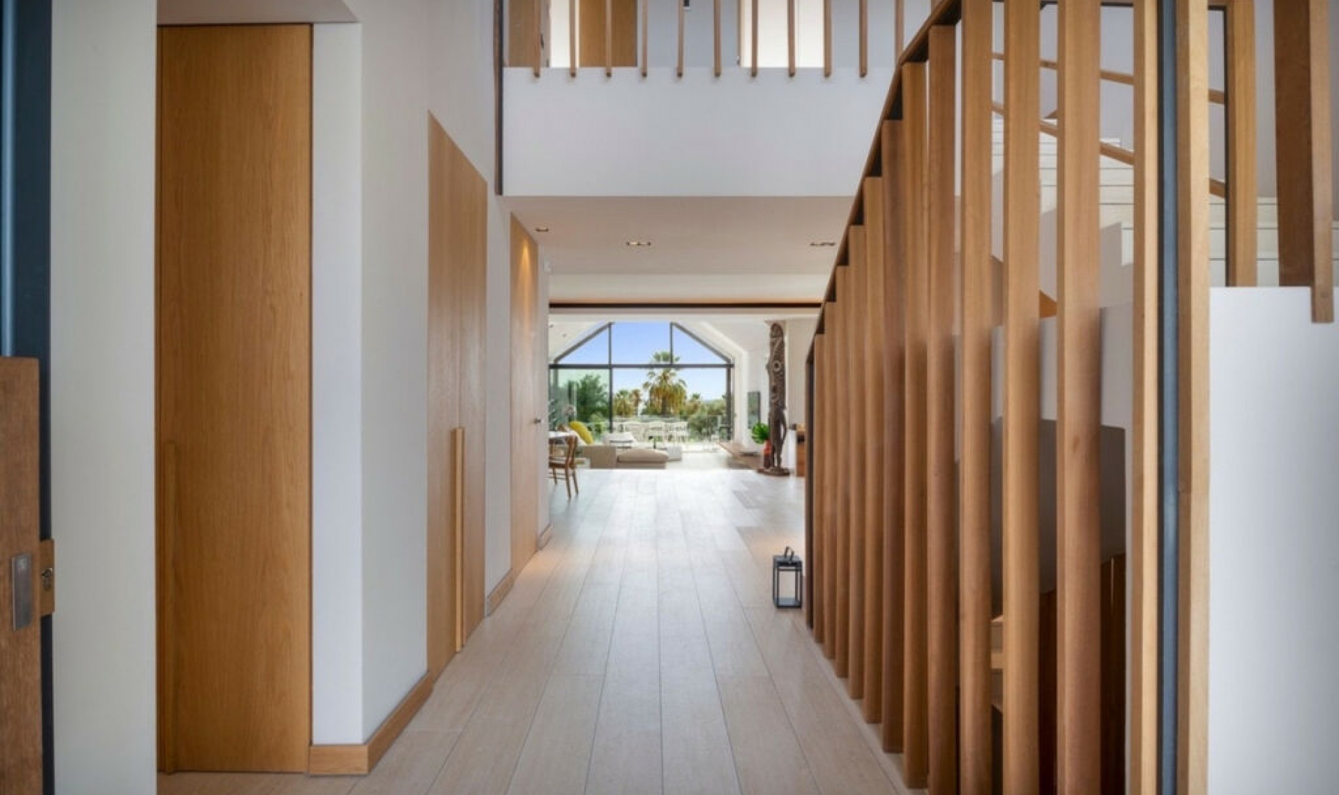 Resale - House -
Nueva Andalucía