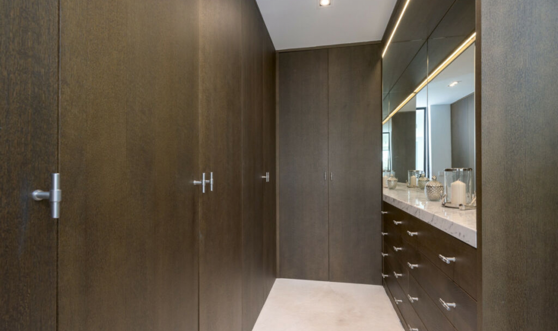 Resale - House -
Nueva Andalucía