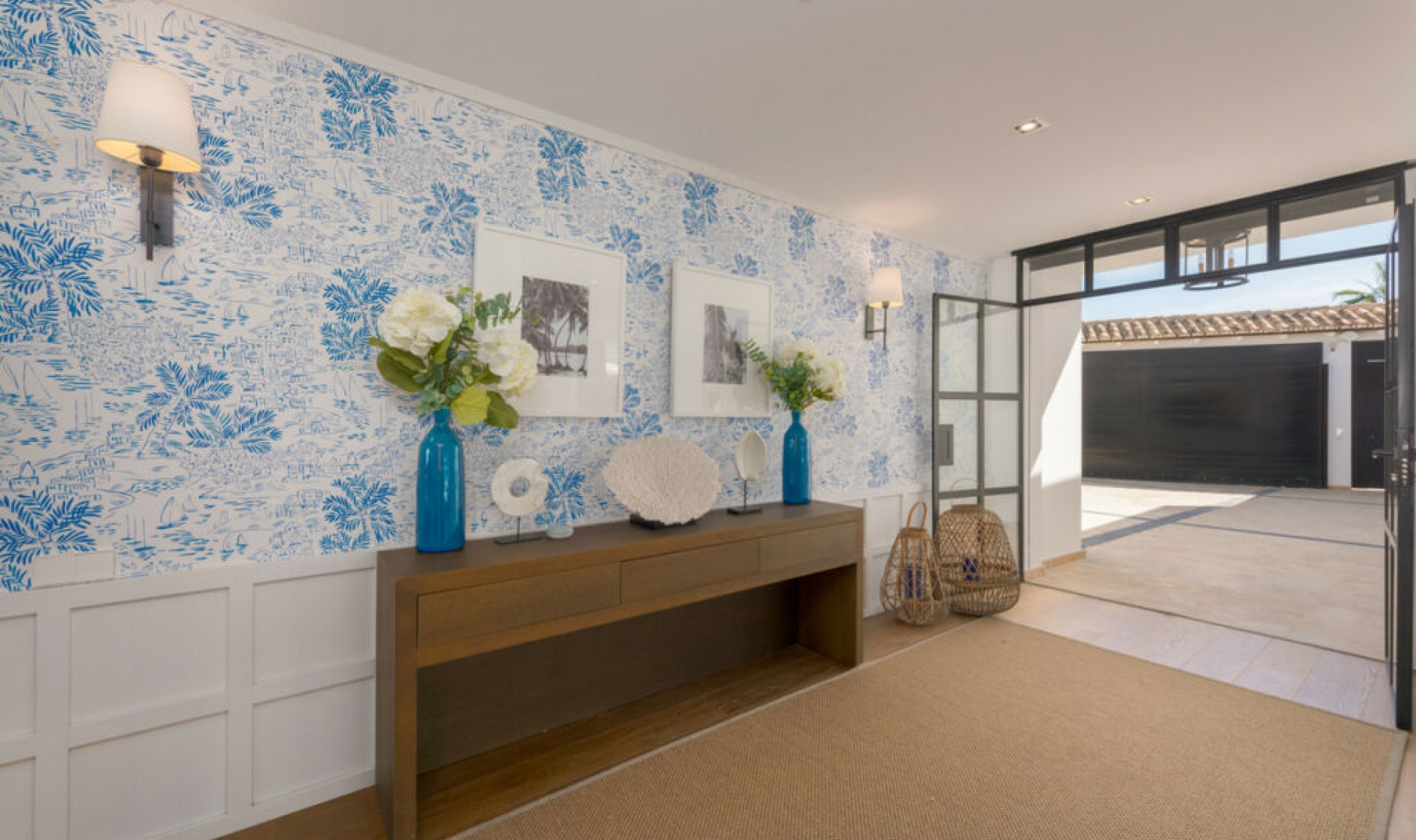 Resale - House -
Nueva Andalucía