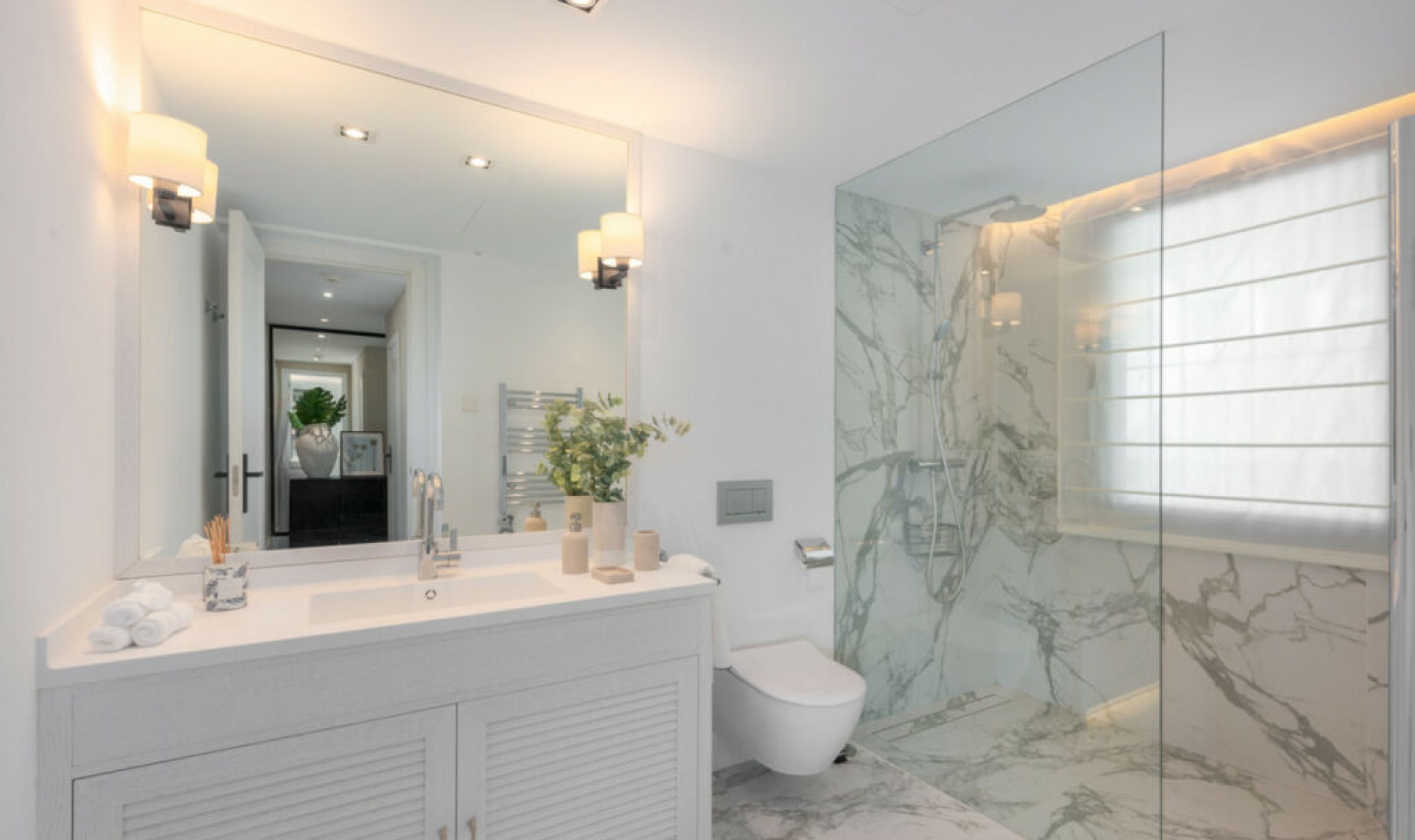 Resale - House -
Nueva Andalucía