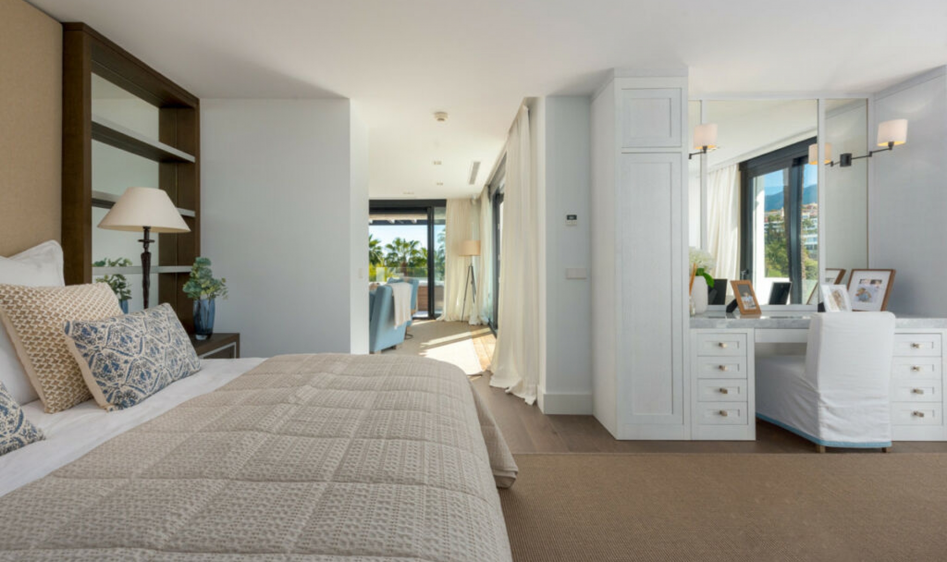 Resale - House -
Nueva Andalucía