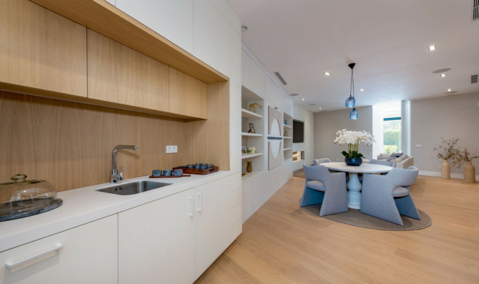 Resale - House -
Nueva Andalucía