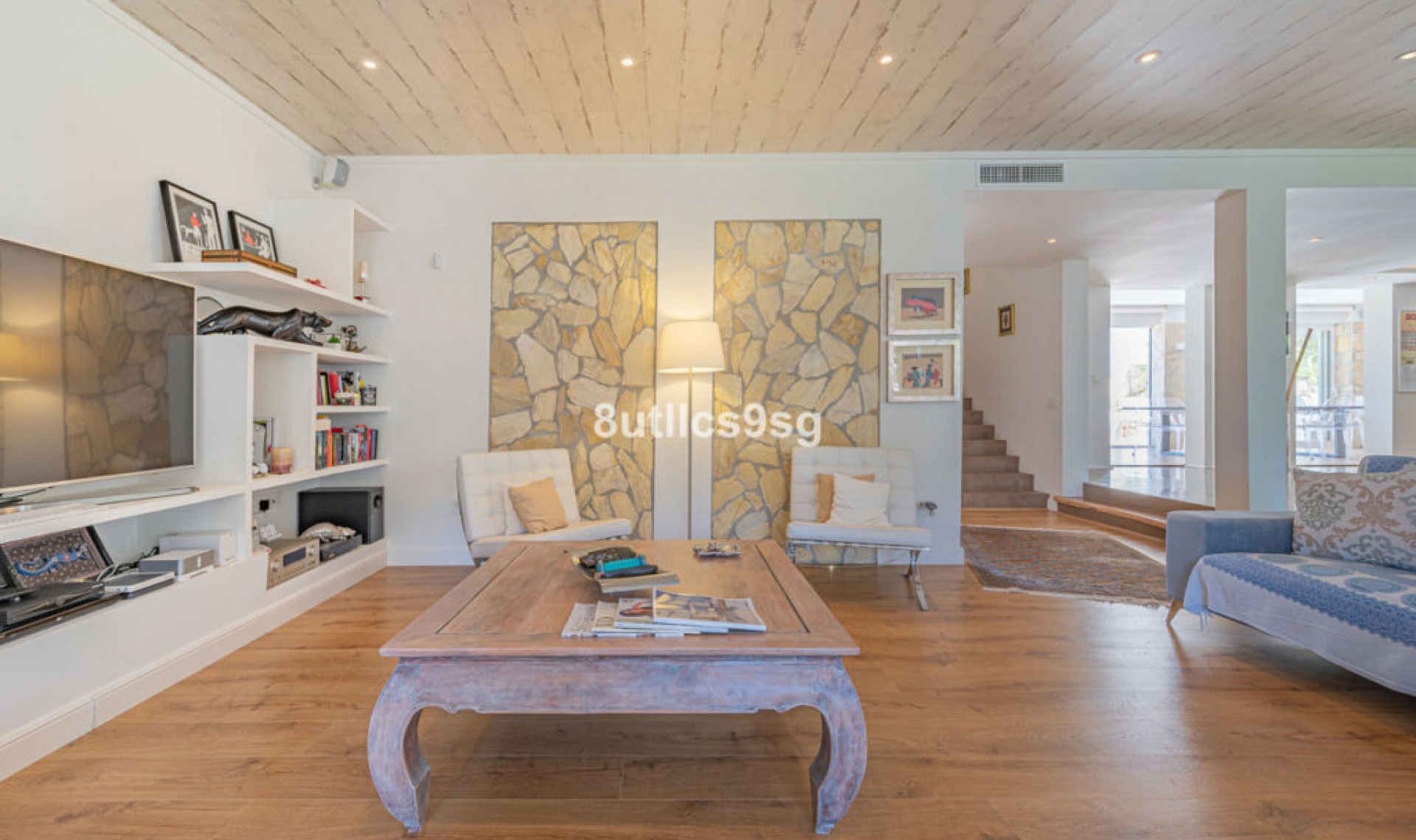 Resale - House -
Nueva Andalucía