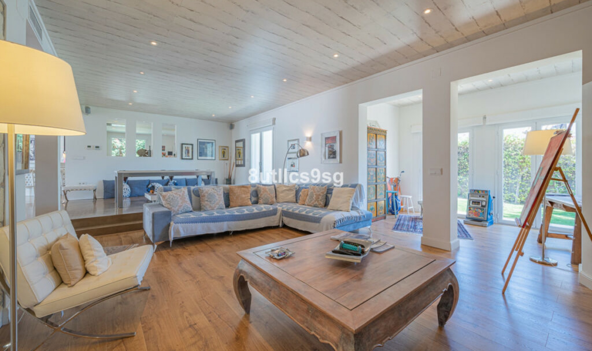 Resale - House -
Nueva Andalucía