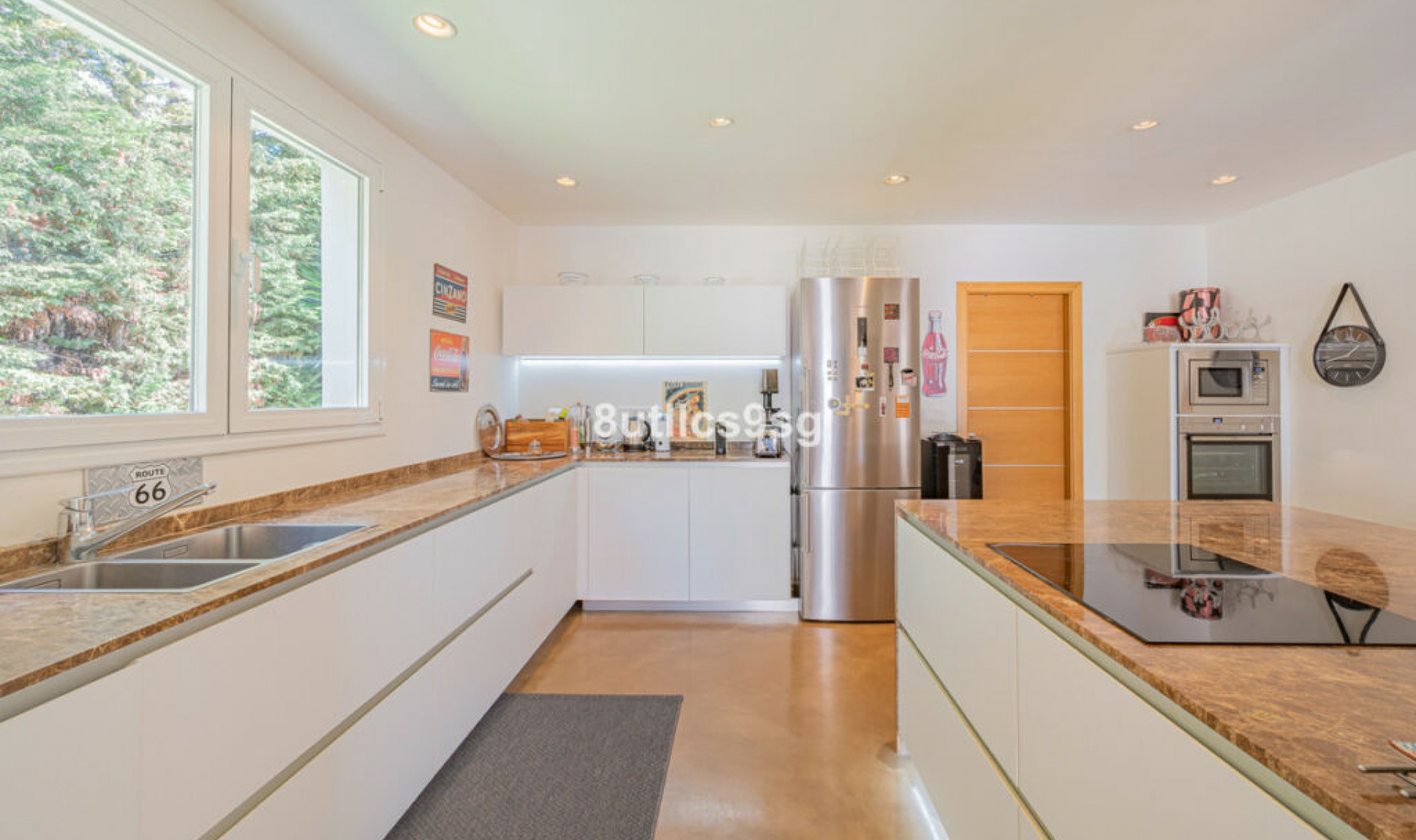 Resale - House -
Nueva Andalucía