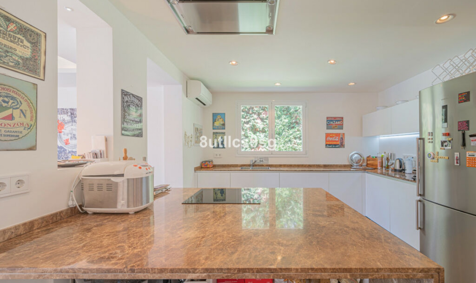 Resale - House -
Nueva Andalucía