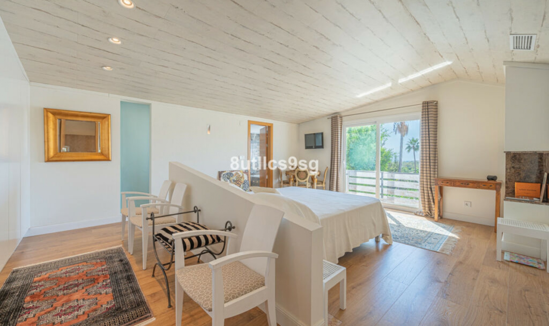 Resale - House -
Nueva Andalucía