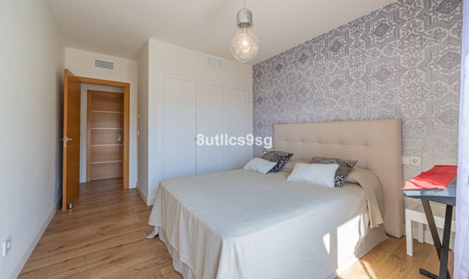 Resale - House -
Nueva Andalucía