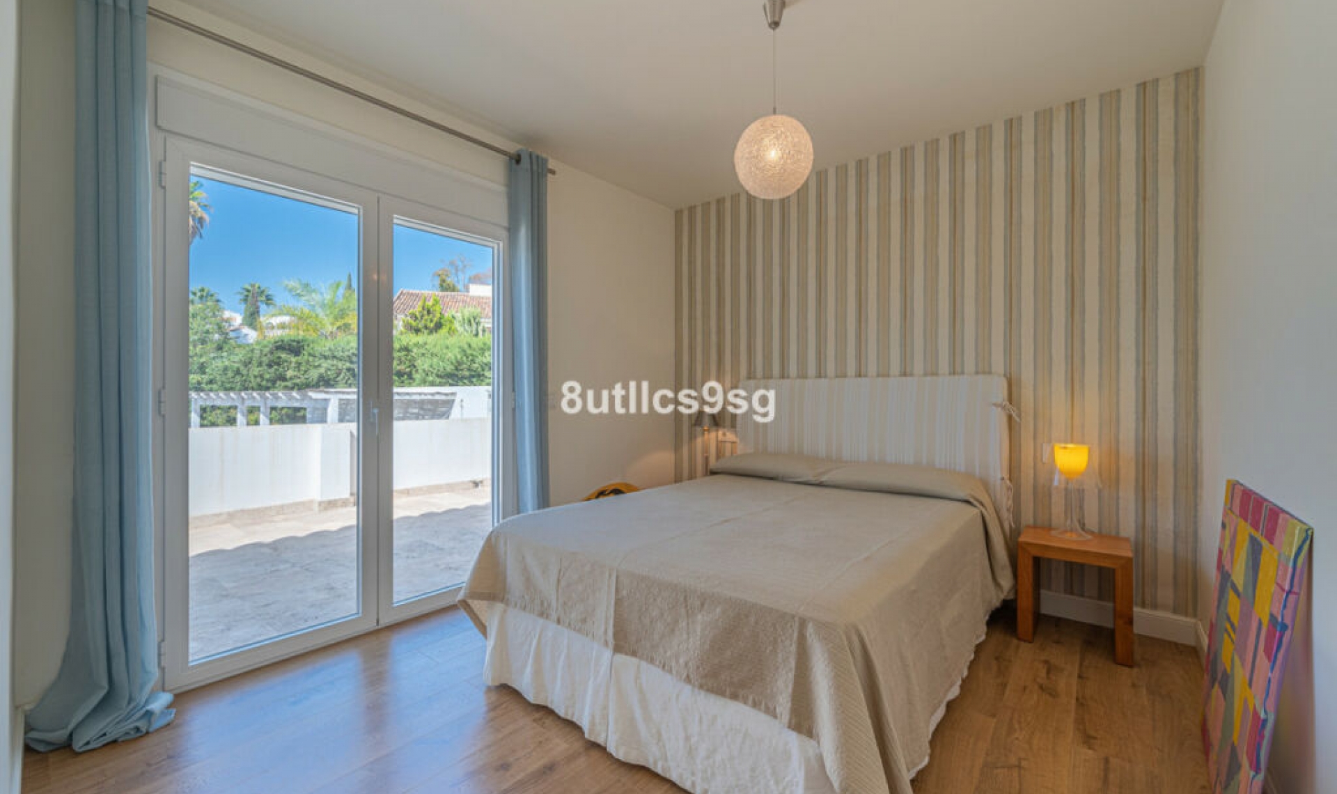 Resale - House -
Nueva Andalucía