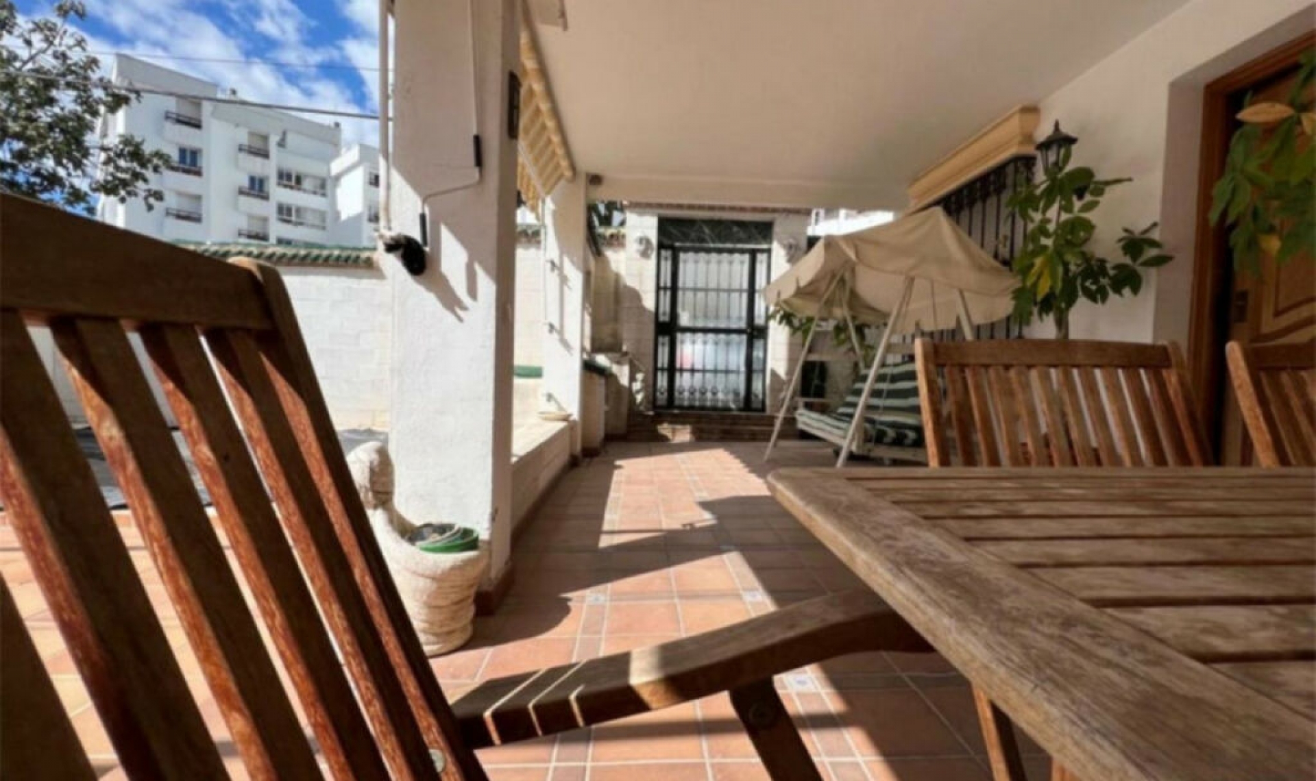 Resale - House -
Nueva Andalucía