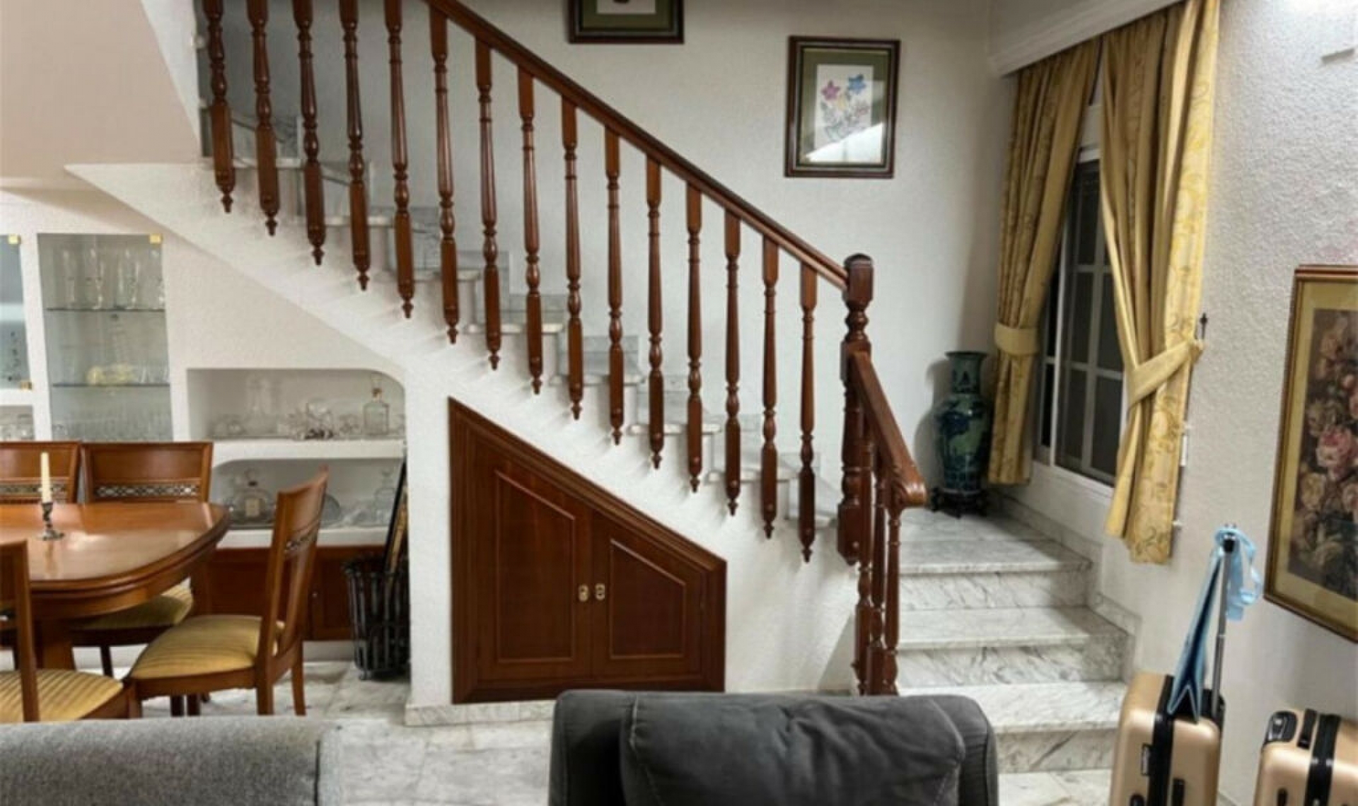 Resale - House -
Nueva Andalucía