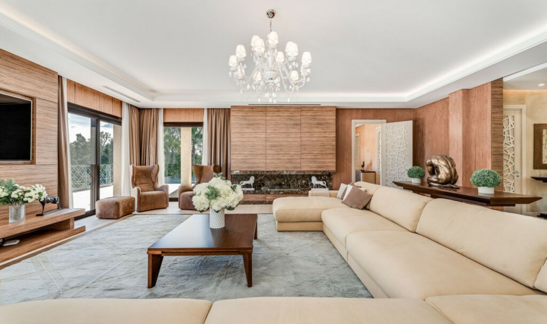 Resale - House -
Nueva Andalucía
