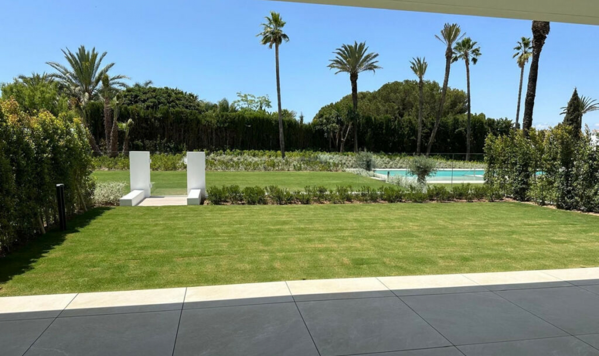 Resale - House -
Nueva Andalucía