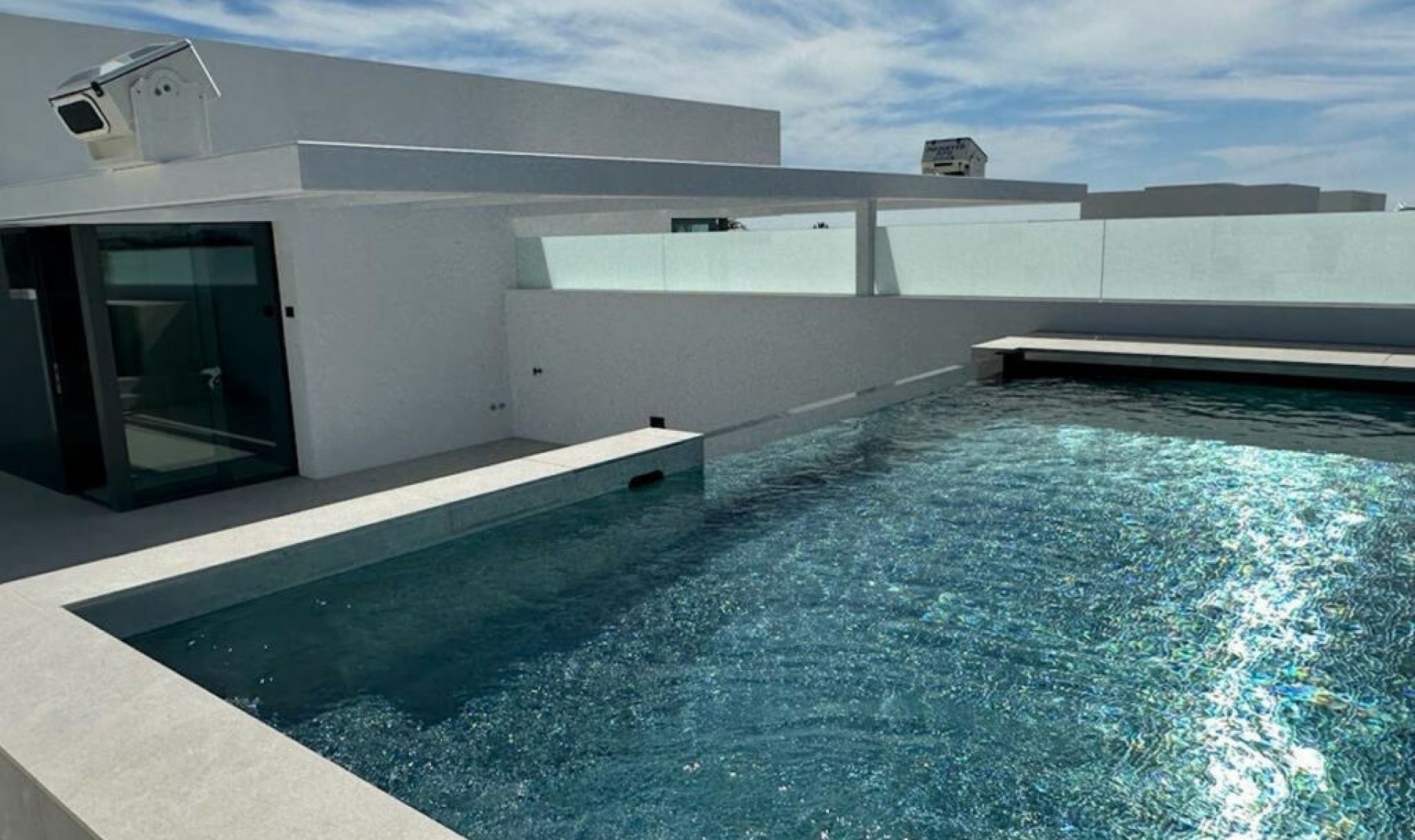 Resale - House -
Nueva Andalucía