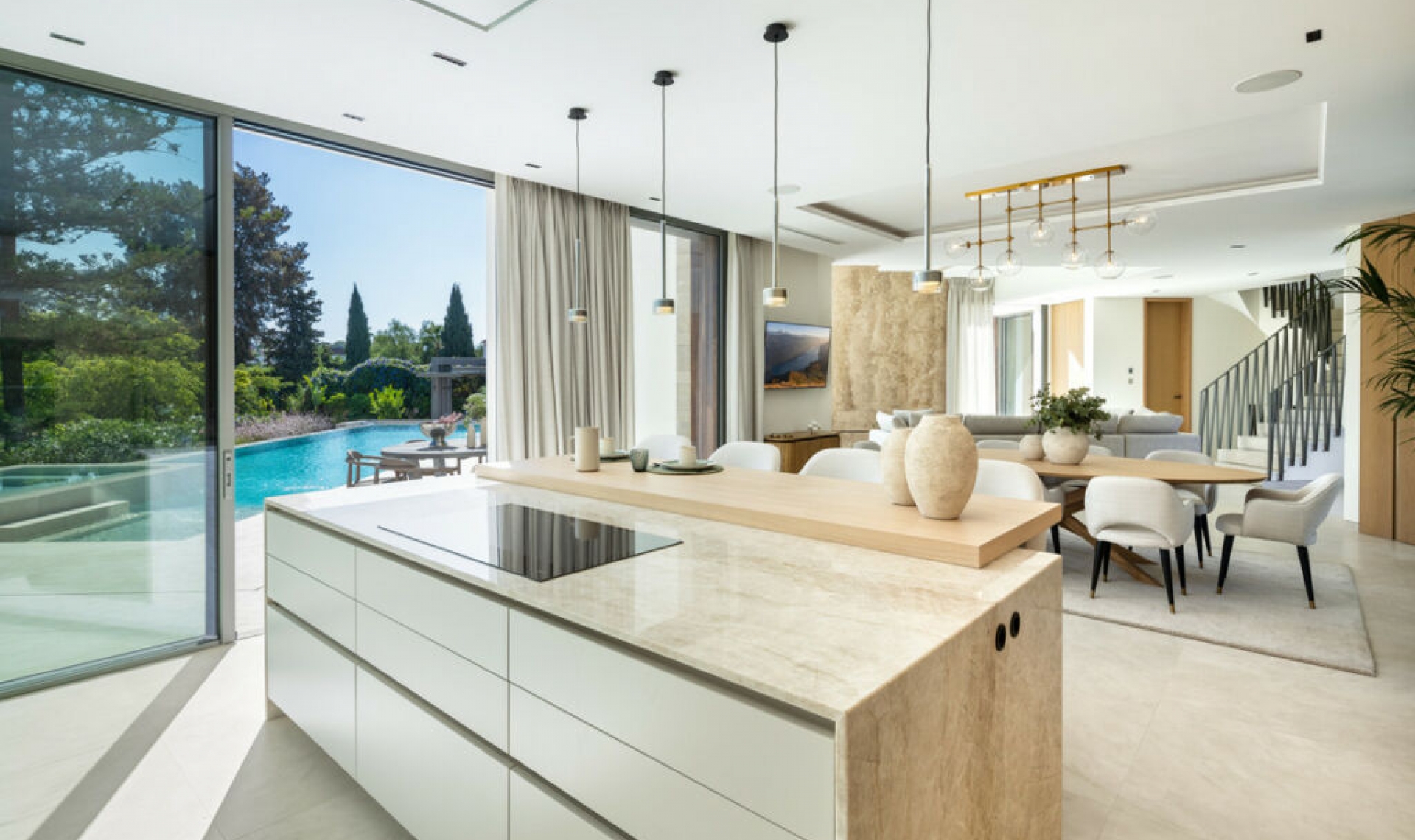 Resale - House -
Nueva Andalucía
