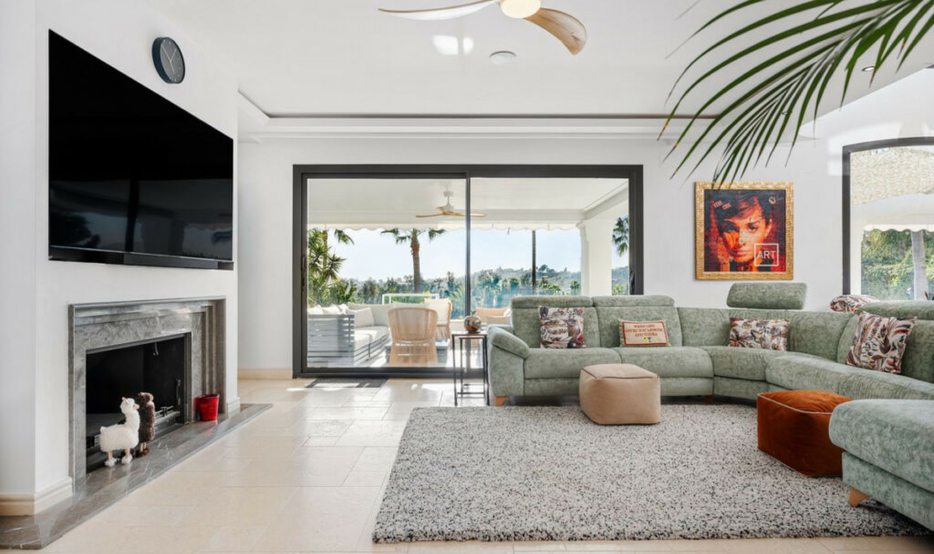 Resale - House -
Nueva Andalucía