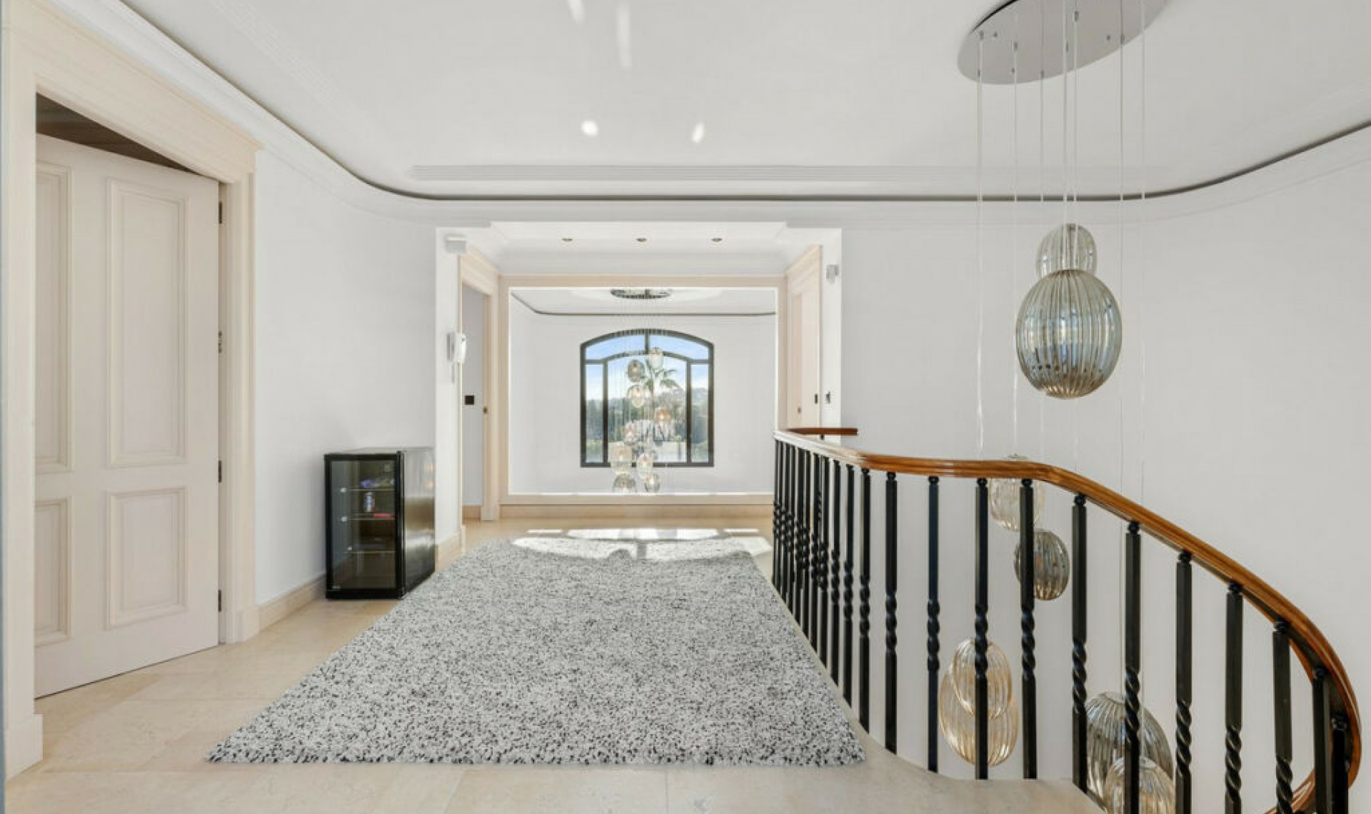 Resale - House -
Nueva Andalucía