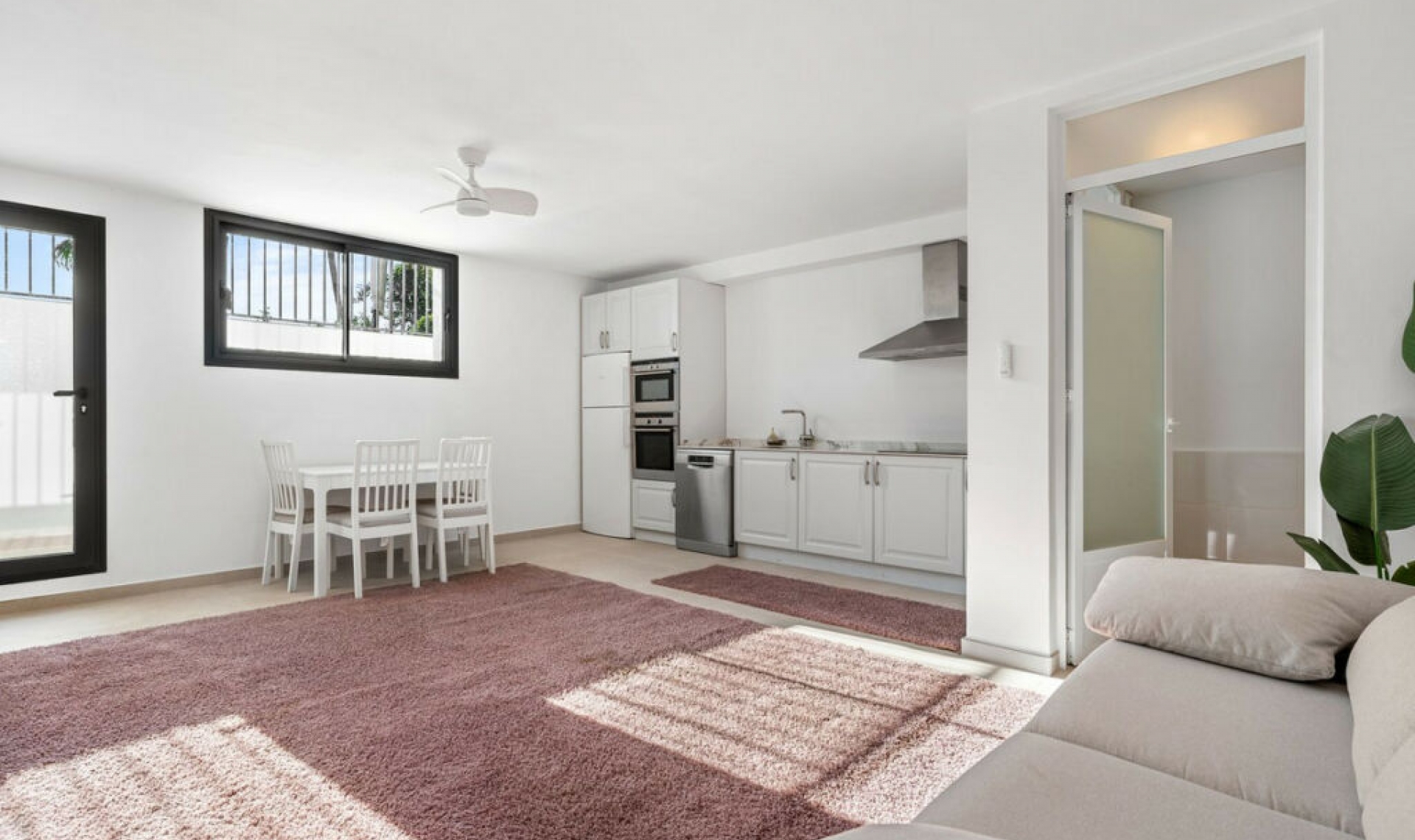 Resale - House -
Nueva Andalucía