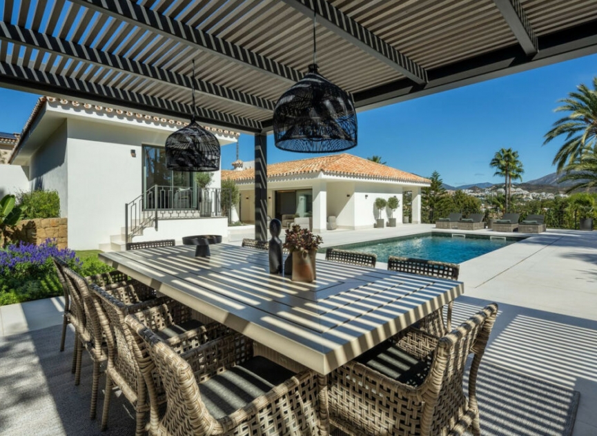 Resale - House -
Nueva Andalucía