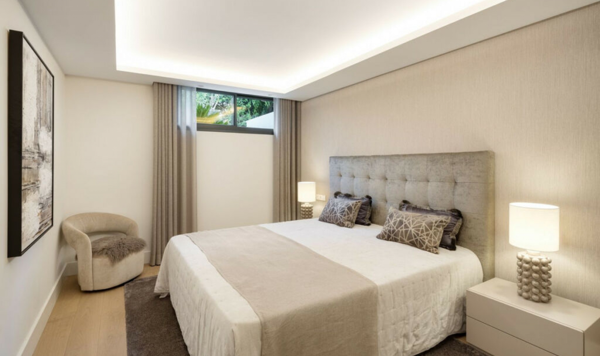 Resale - House -
Nueva Andalucía