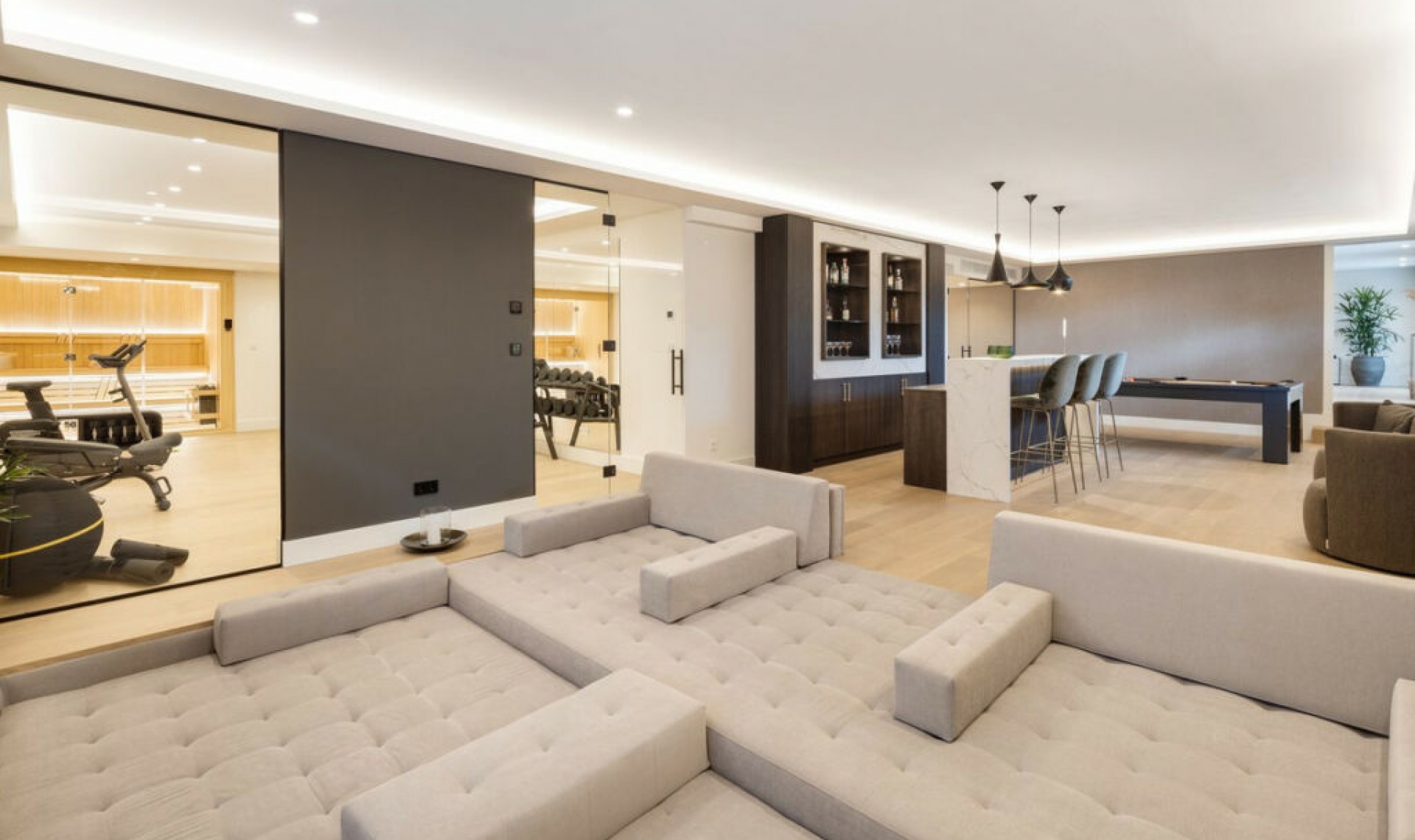 Resale - House -
Nueva Andalucía