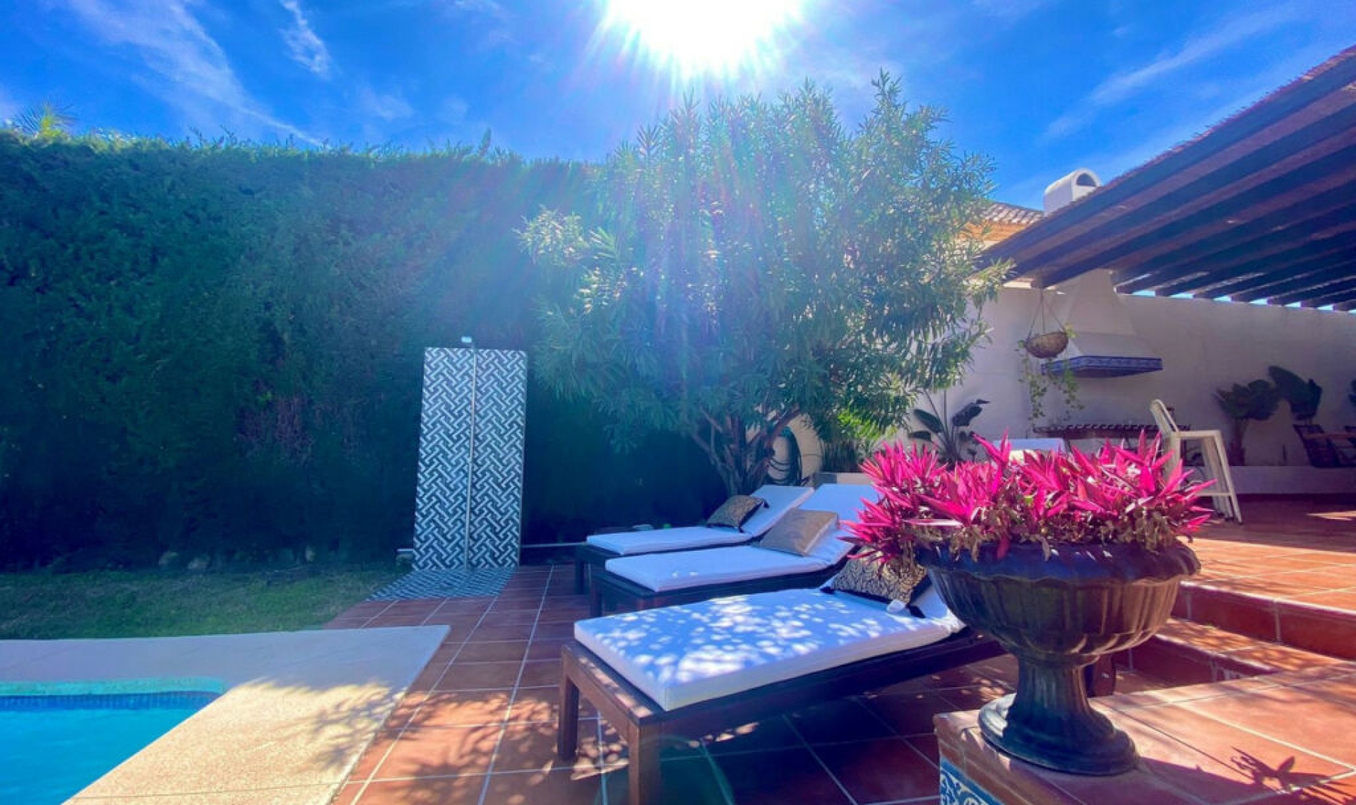 Resale - House -
Nueva Andalucía