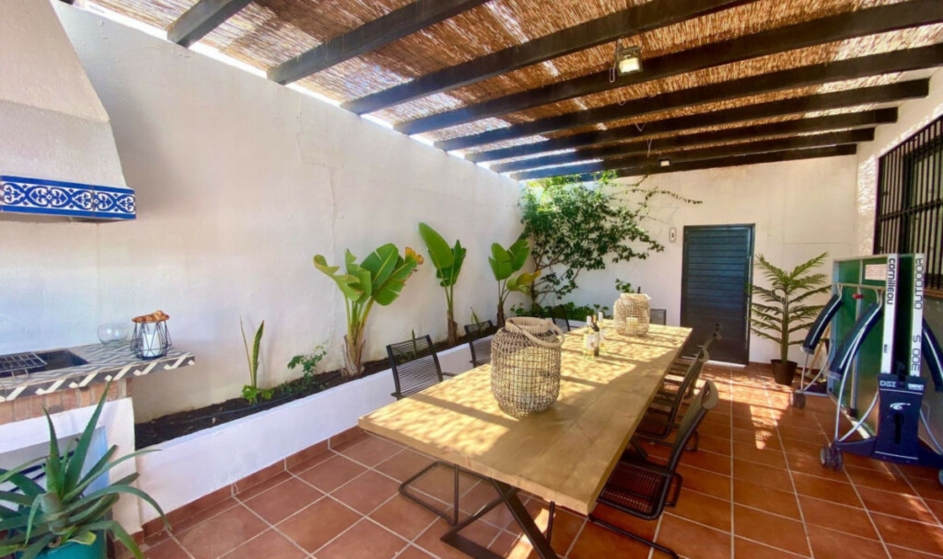 Resale - House -
Nueva Andalucía