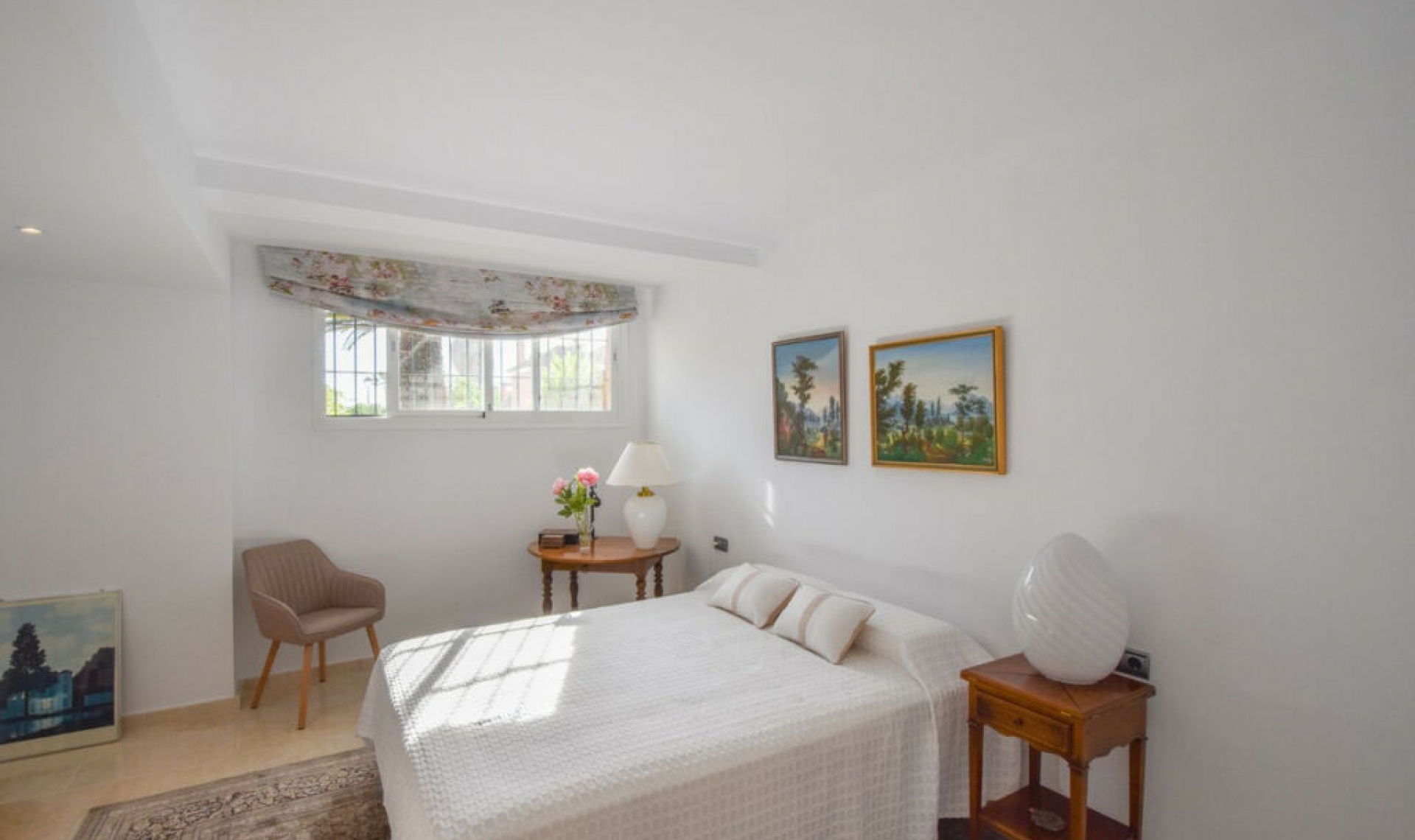 Resale - House -
Nueva Andalucía