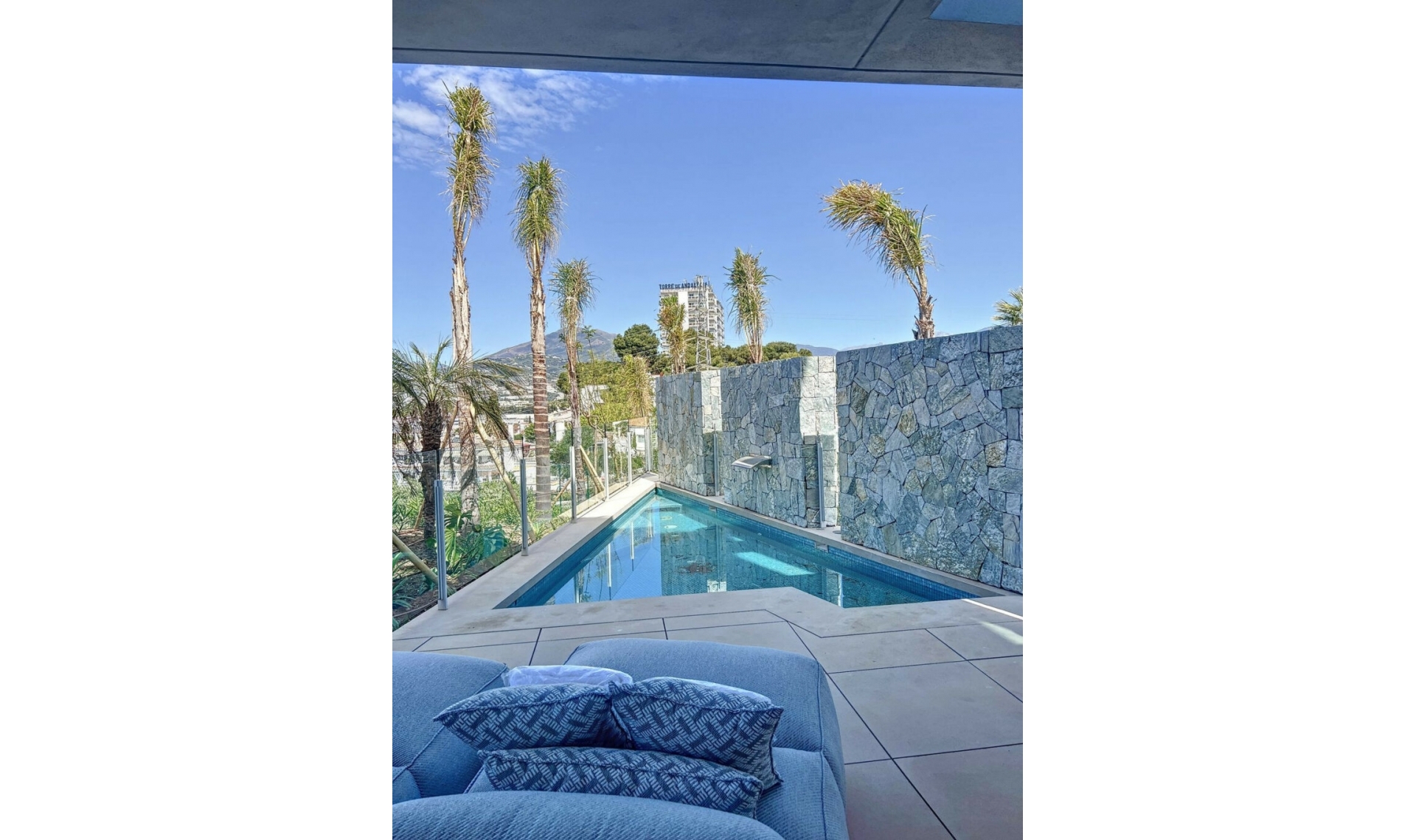 Resale - House -
Nueva Andalucía