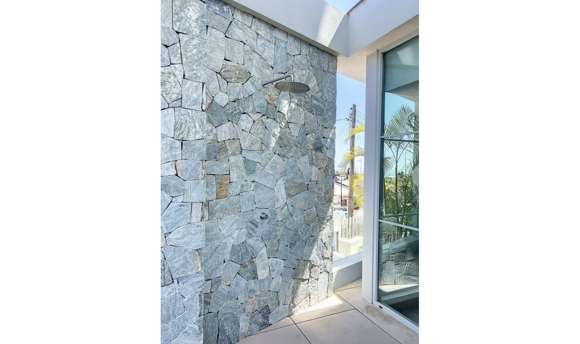 Resale - House -
Nueva Andalucía