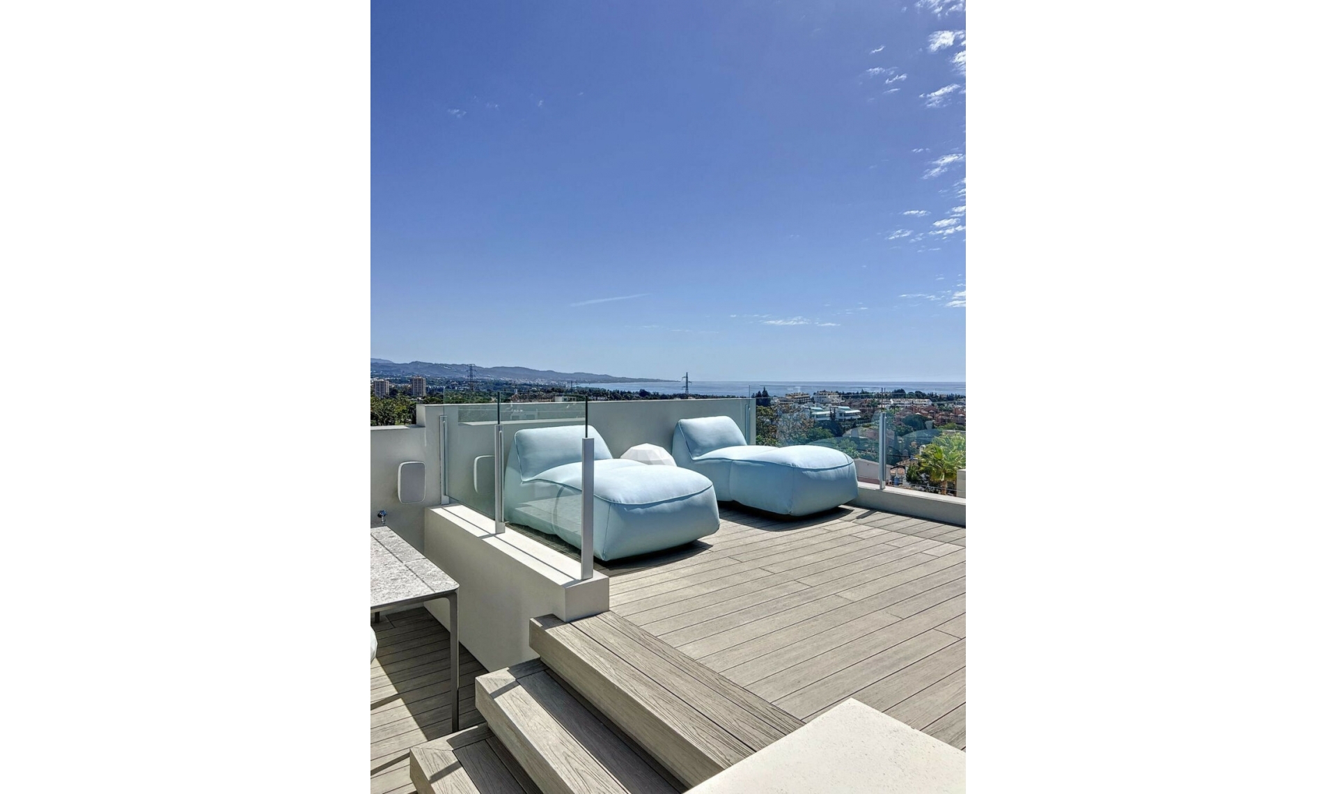 Resale - House -
Nueva Andalucía