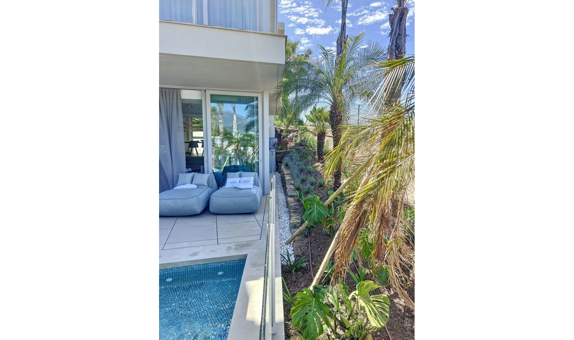 Resale - House -
Nueva Andalucía