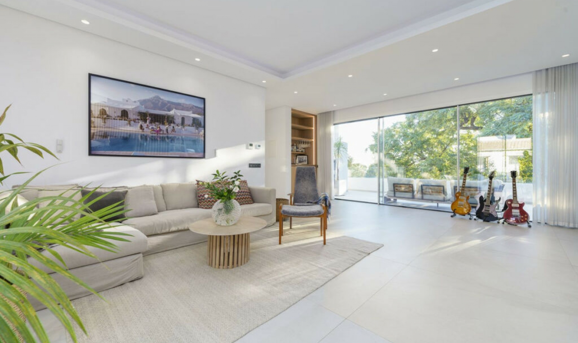 Resale - House -
Nueva Andalucía