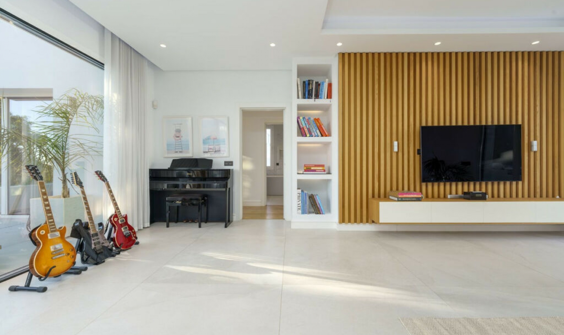 Resale - House -
Nueva Andalucía