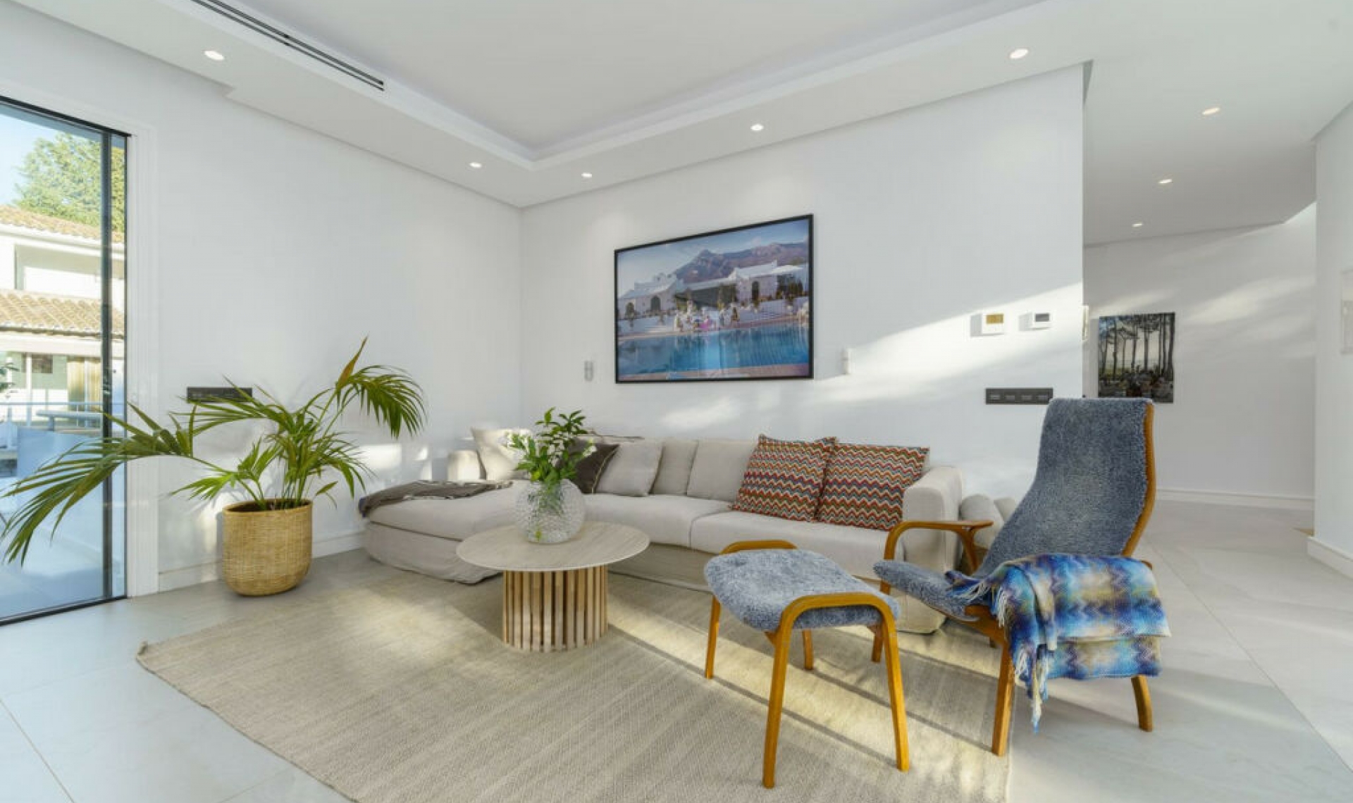 Resale - House -
Nueva Andalucía