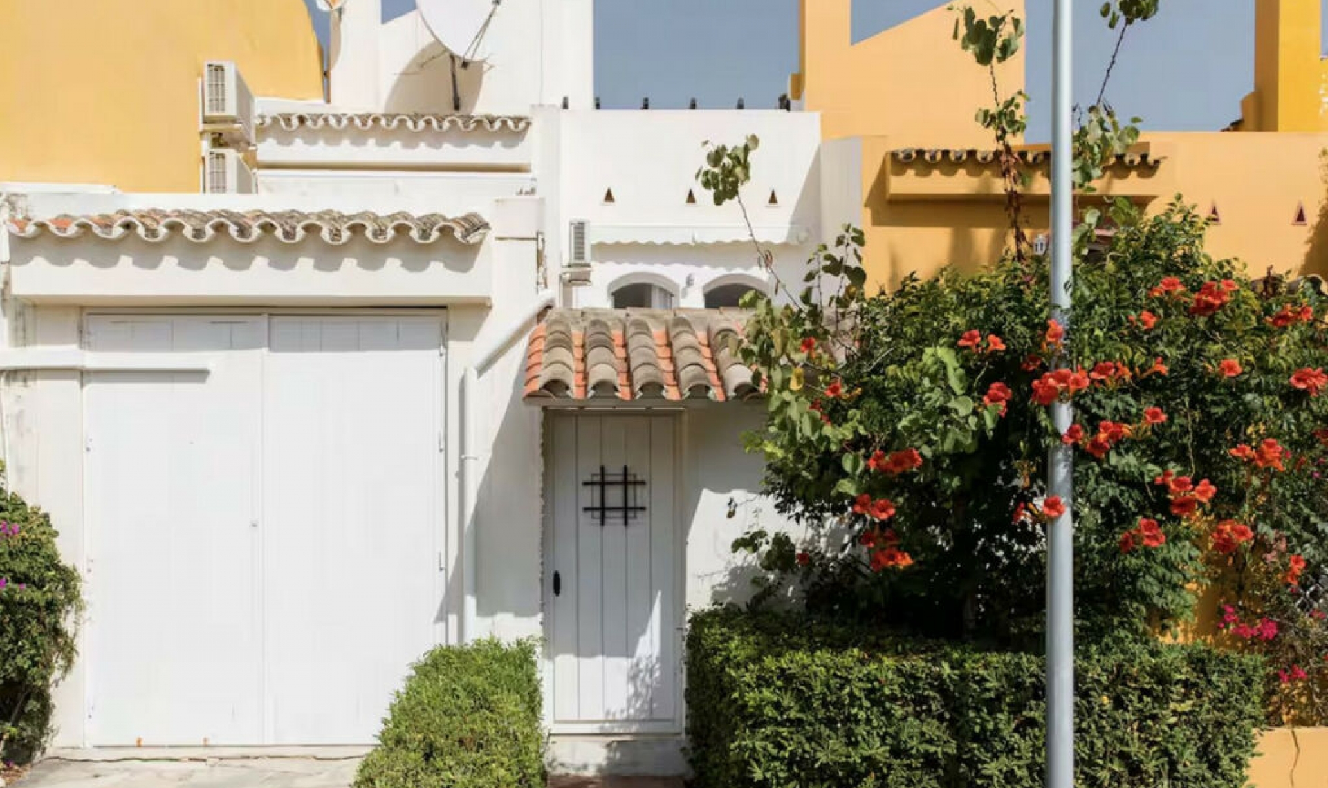 Resale - House -
Nueva Andalucía