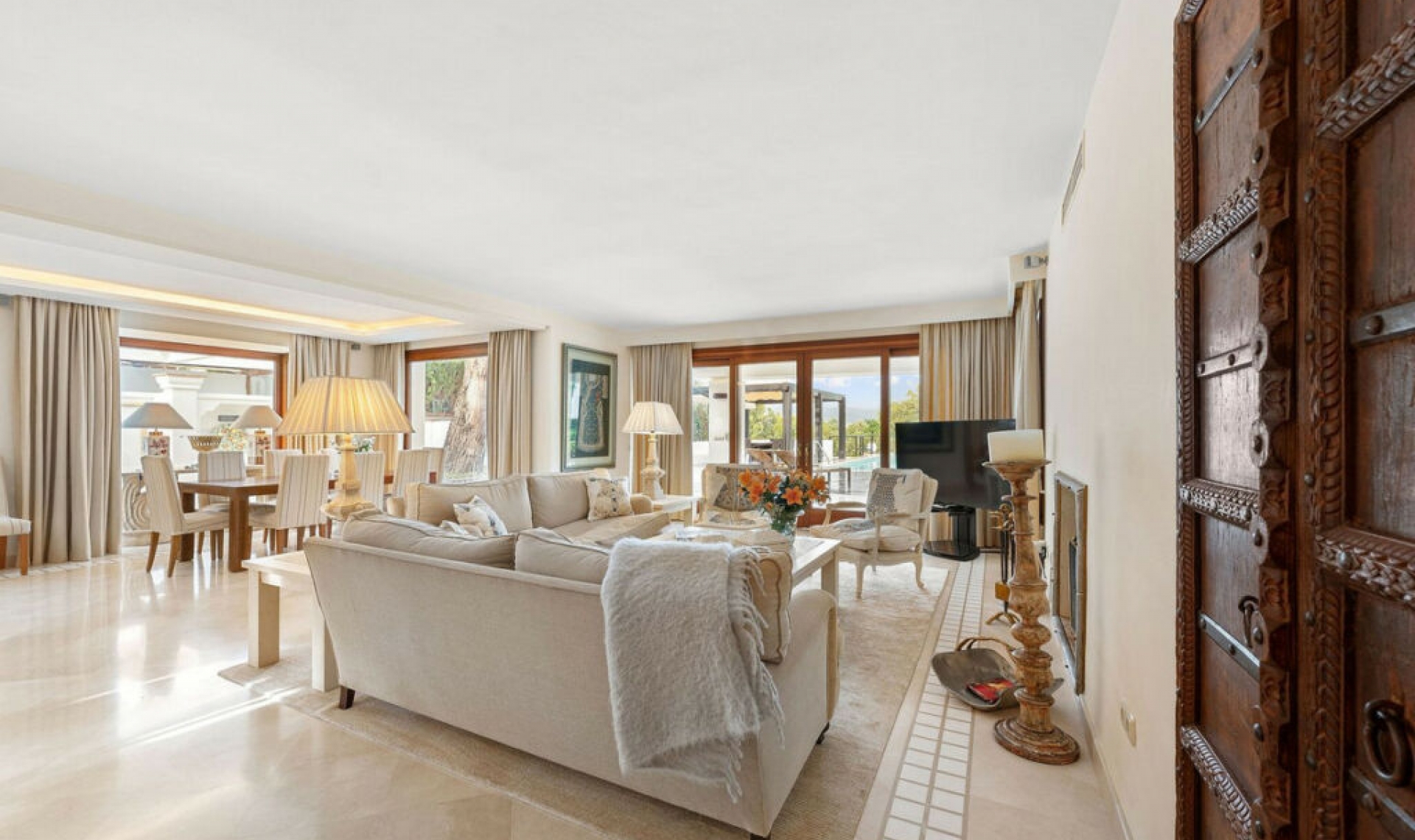 Resale - House -
Nueva Andalucía