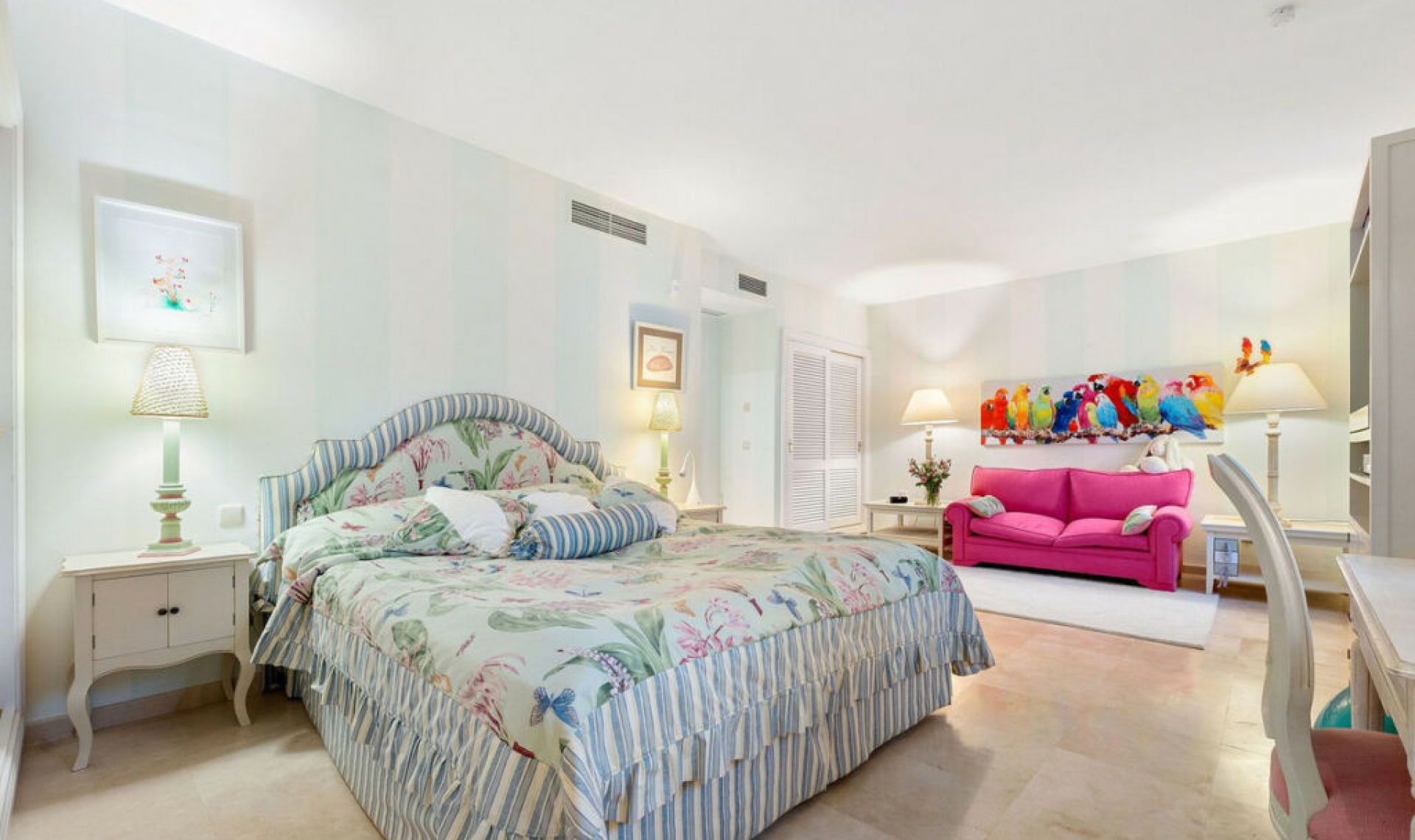 Resale - House -
Nueva Andalucía