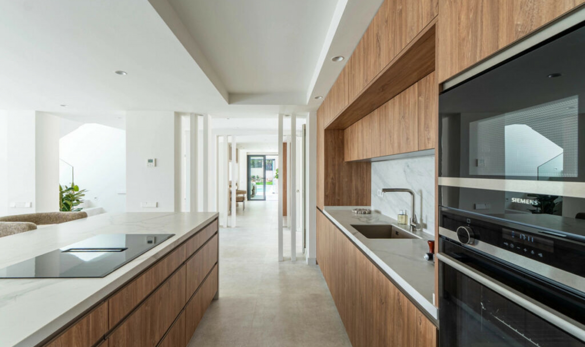 Resale - House -
Nueva Andalucía