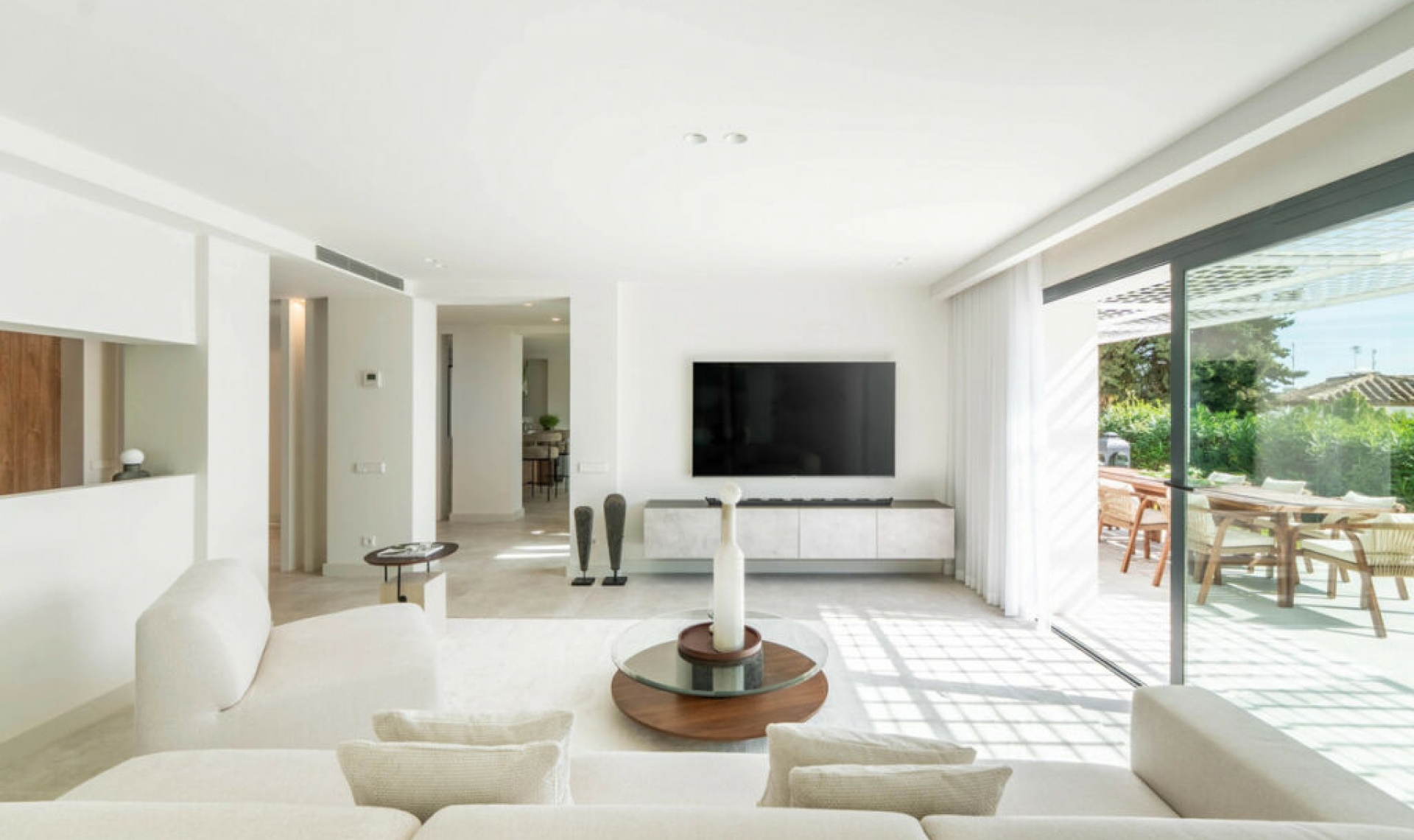 Resale - House -
Nueva Andalucía