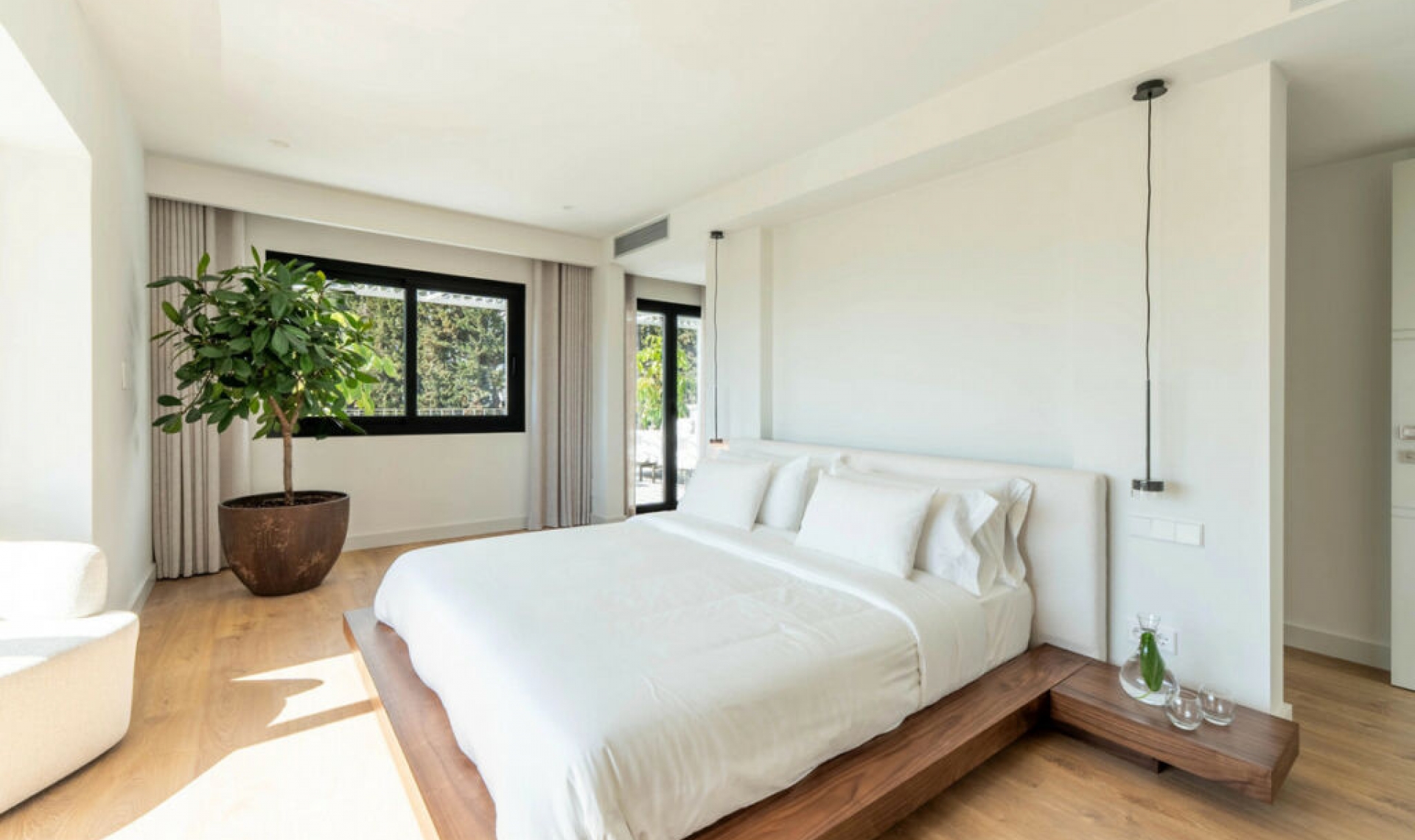 Resale - House -
Nueva Andalucía