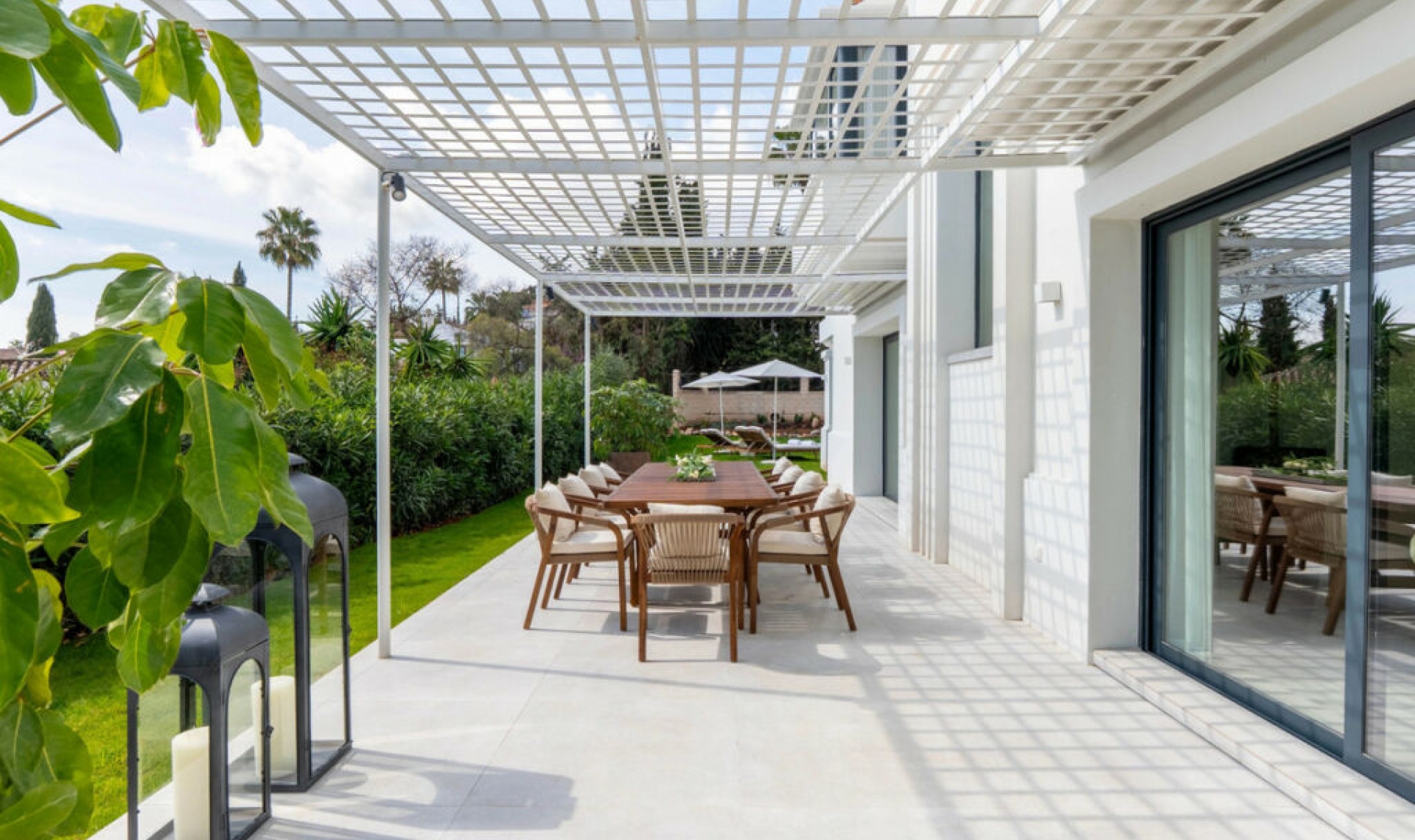 Resale - House -
Nueva Andalucía