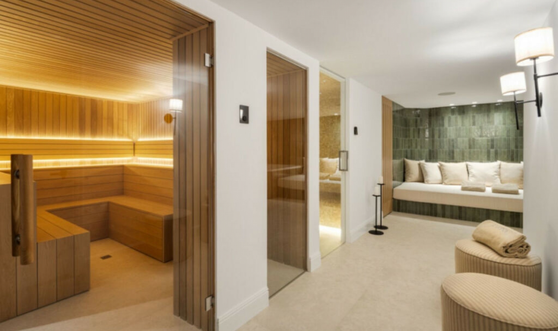 Resale - House -
Nueva Andalucía