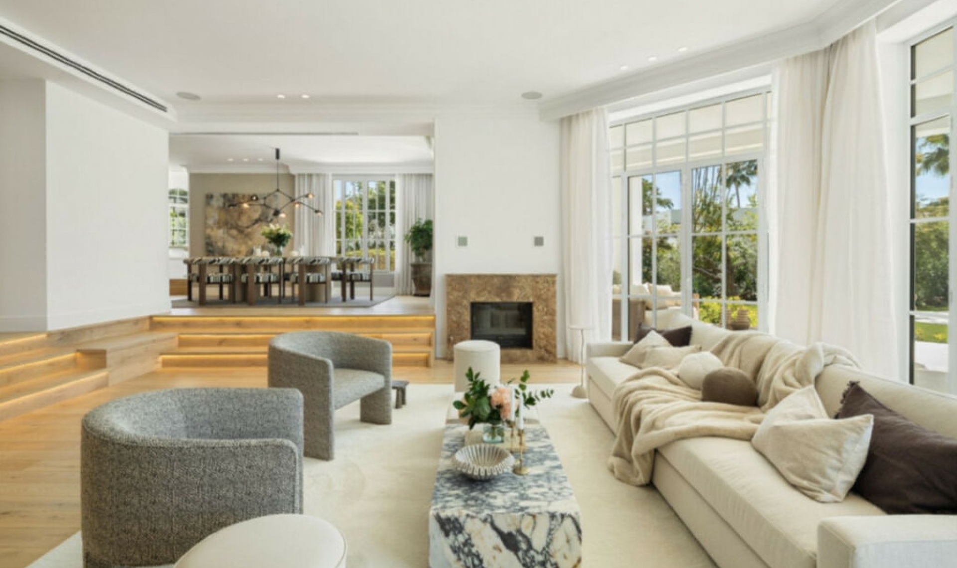 Resale - House -
Nueva Andalucía