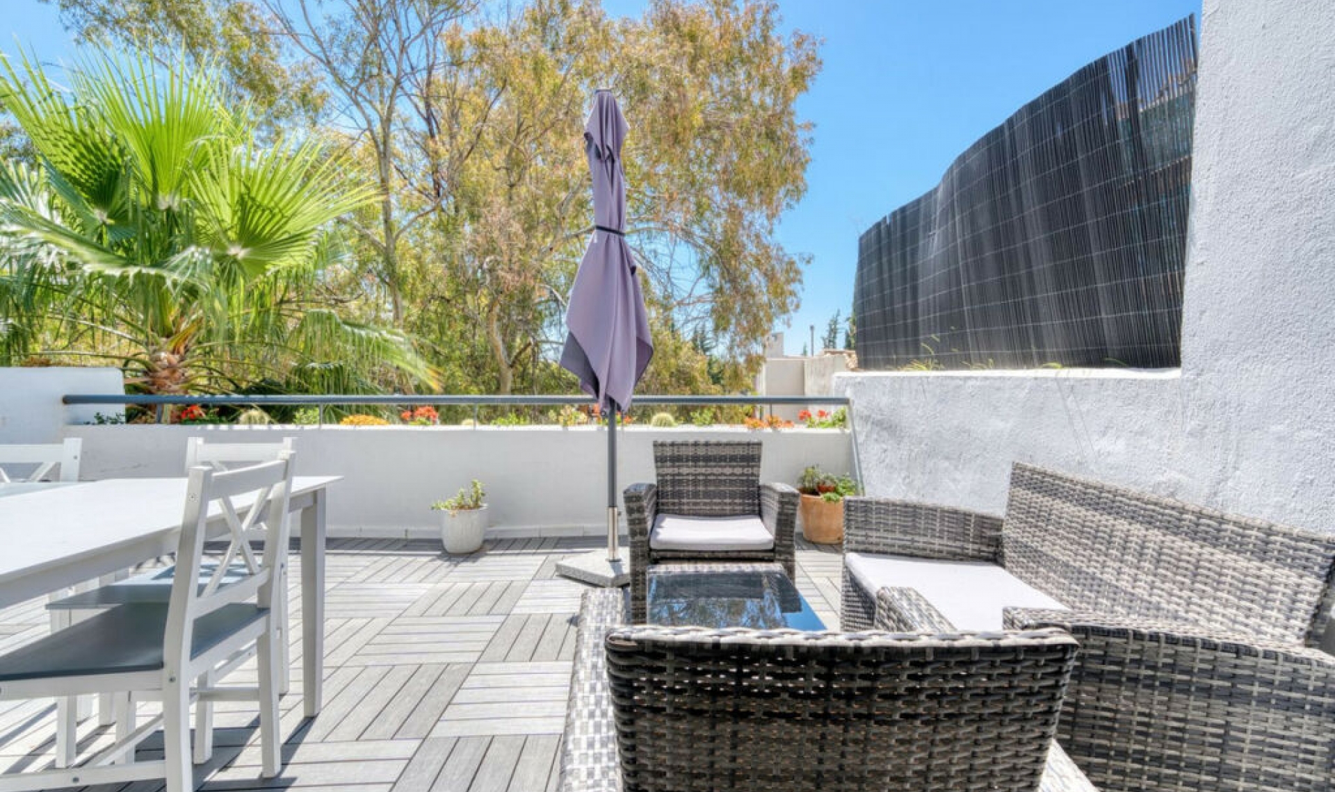 Resale - House -
Nueva Andalucía