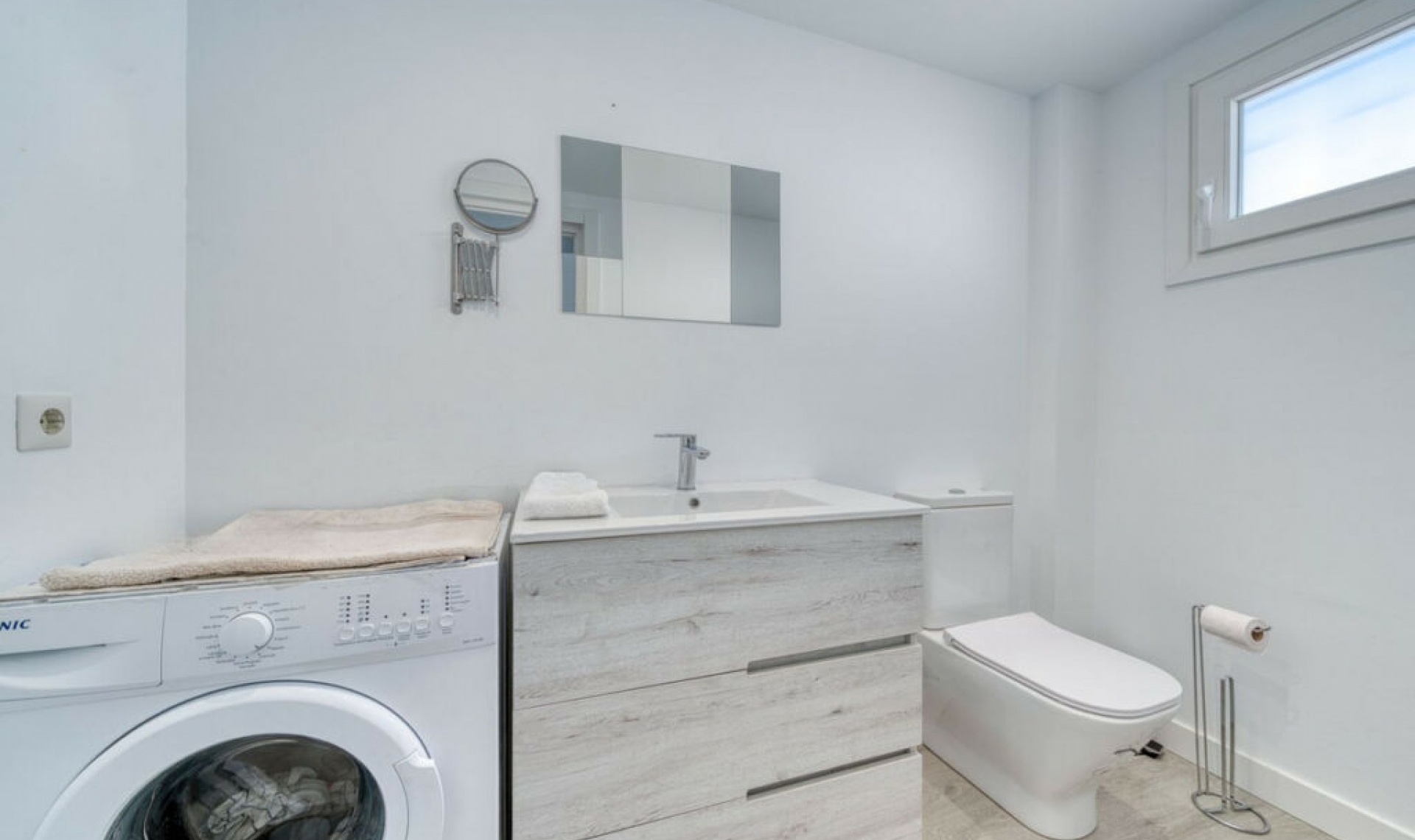 Resale - House -
Nueva Andalucía