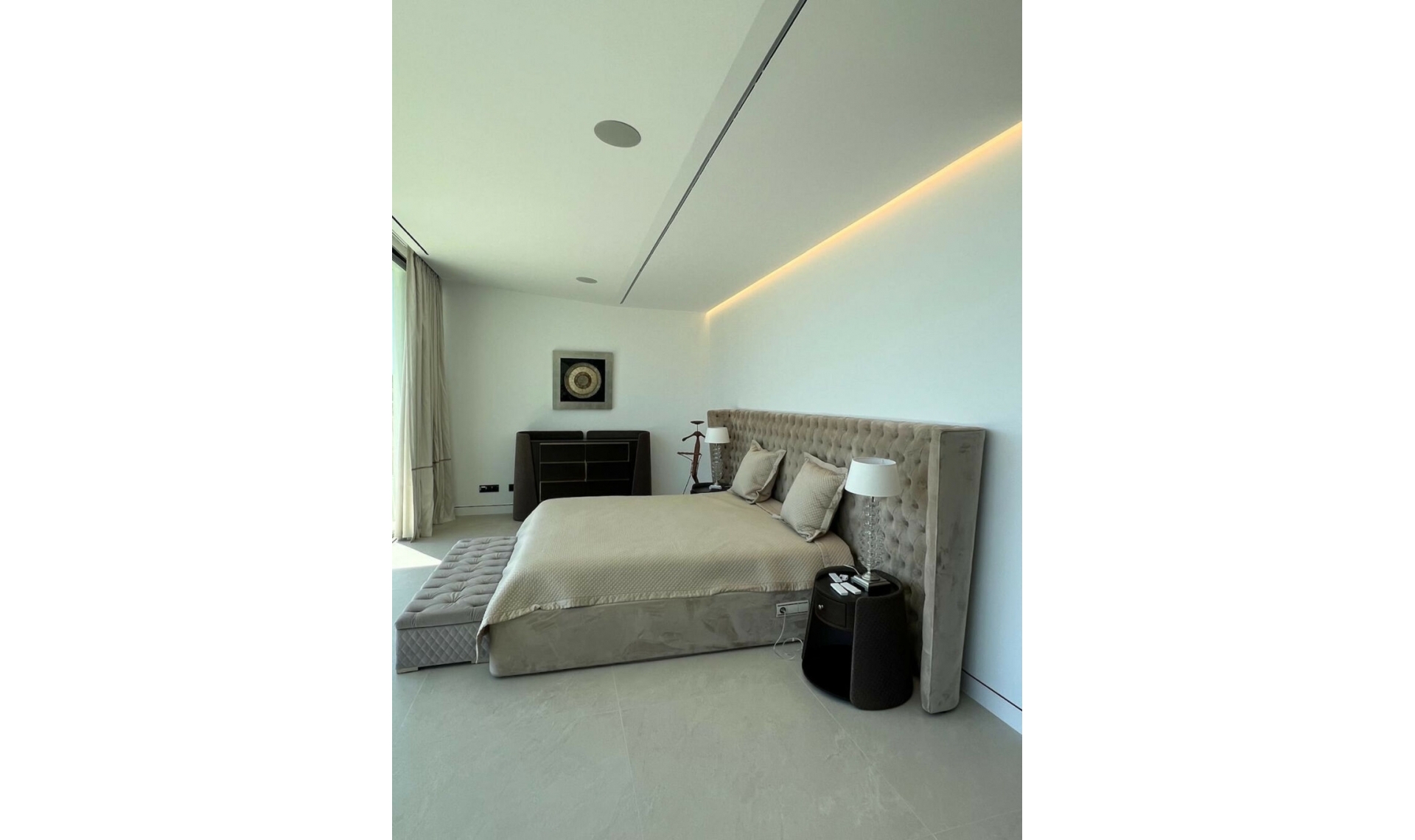 Resale - House -
Nueva Andalucía