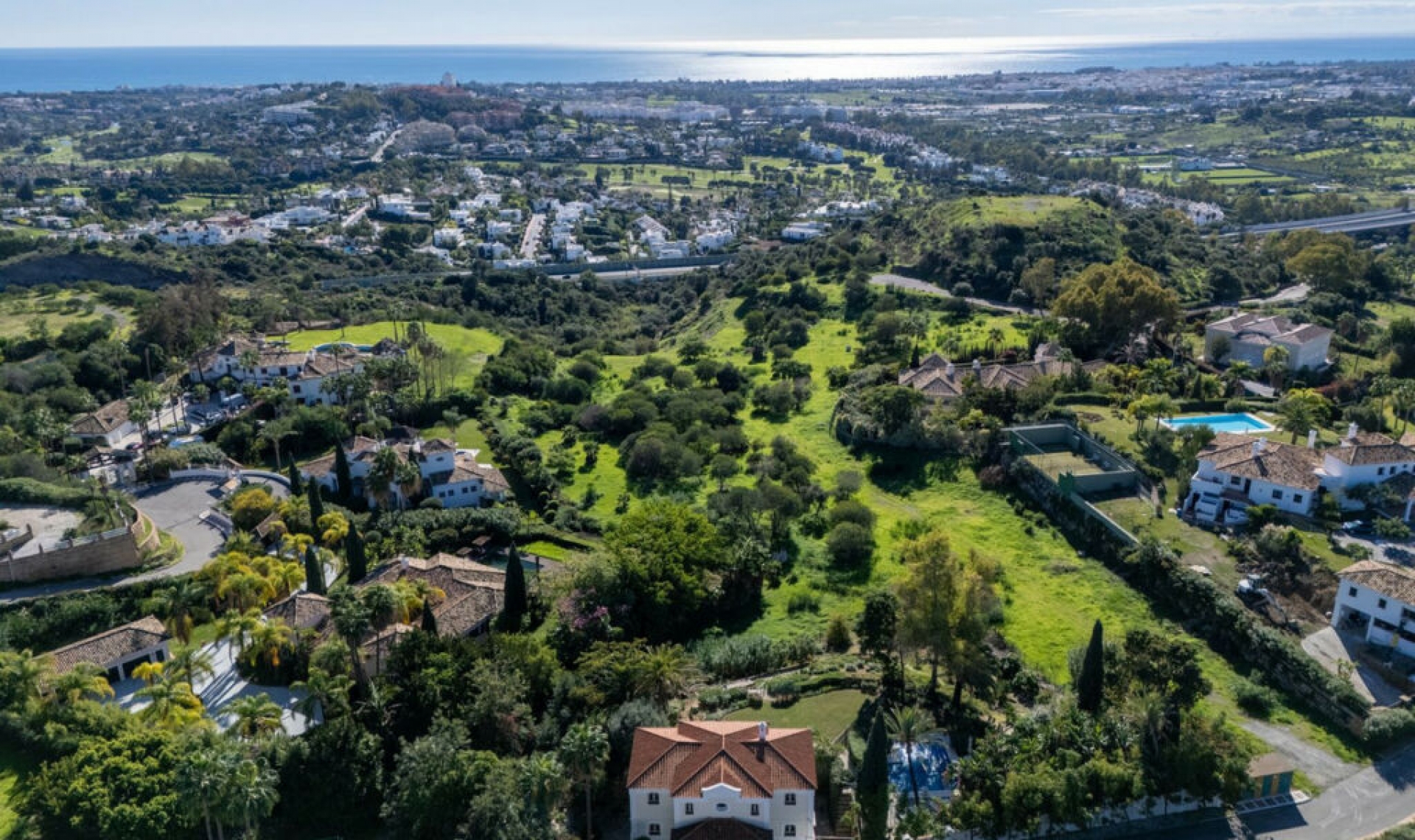 Resale - House -
Nueva Andalucía